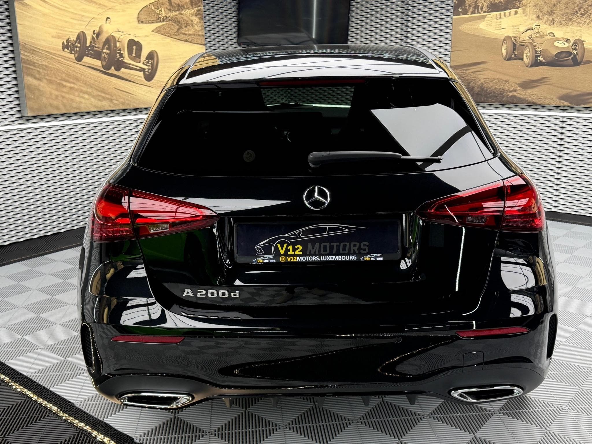 Mercedes A 200 D NEW AMG Line Pano 360 Burmester 19' Full Black (2026) - Photo 4