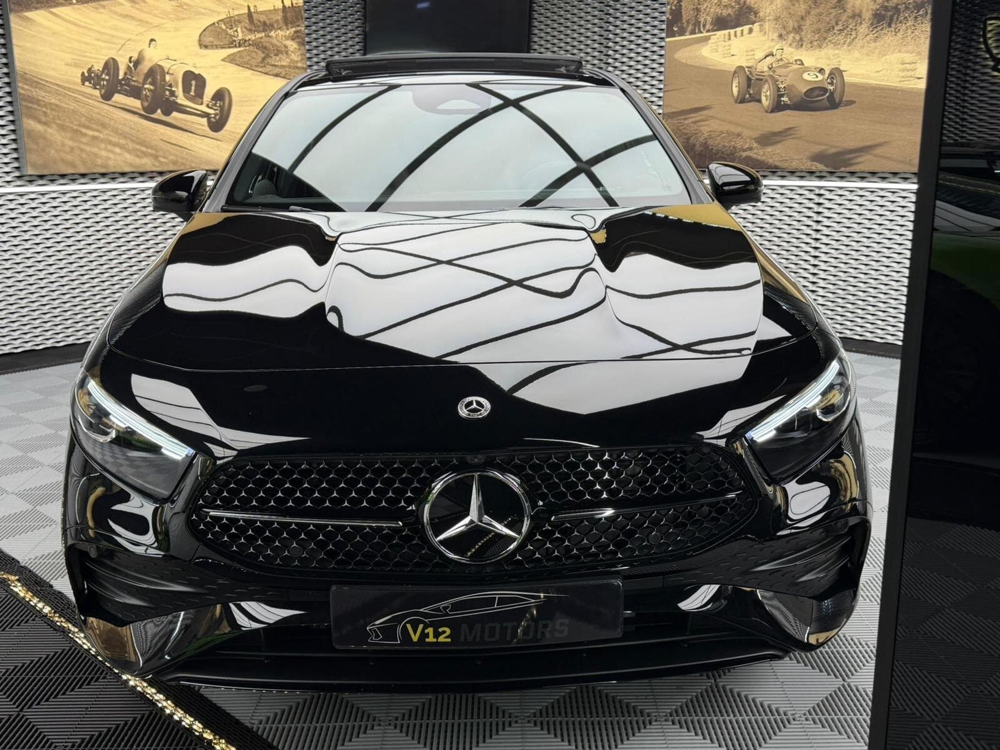 Mercedes A 200 D NEW AMG Line Pano 360 Burmester 19' Full Black (2026) - Photo 2