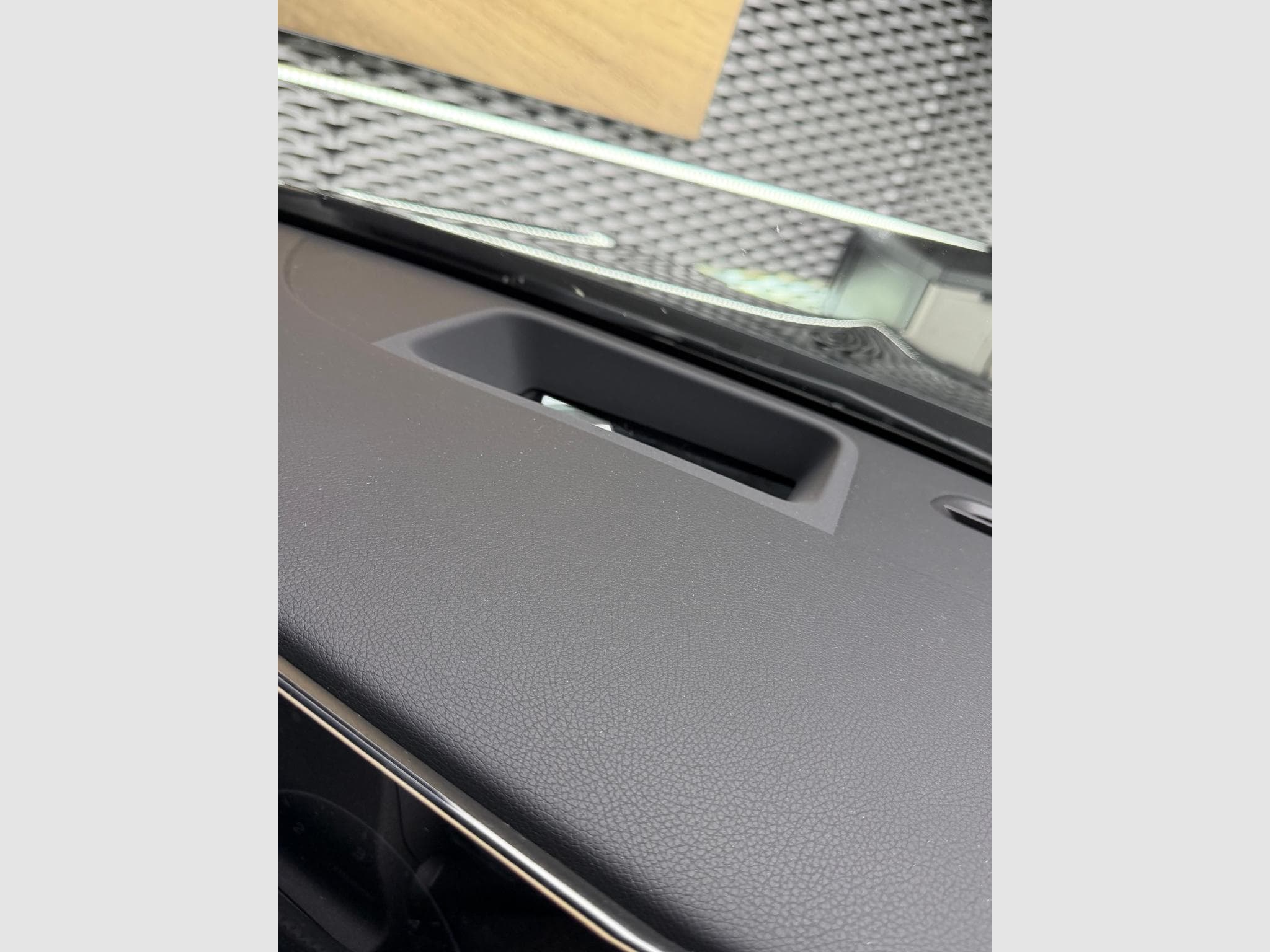 Mercedes A 200 D NEW AMG Line Pano 360 Burmester 19' Full Black (2026) - Photo 13