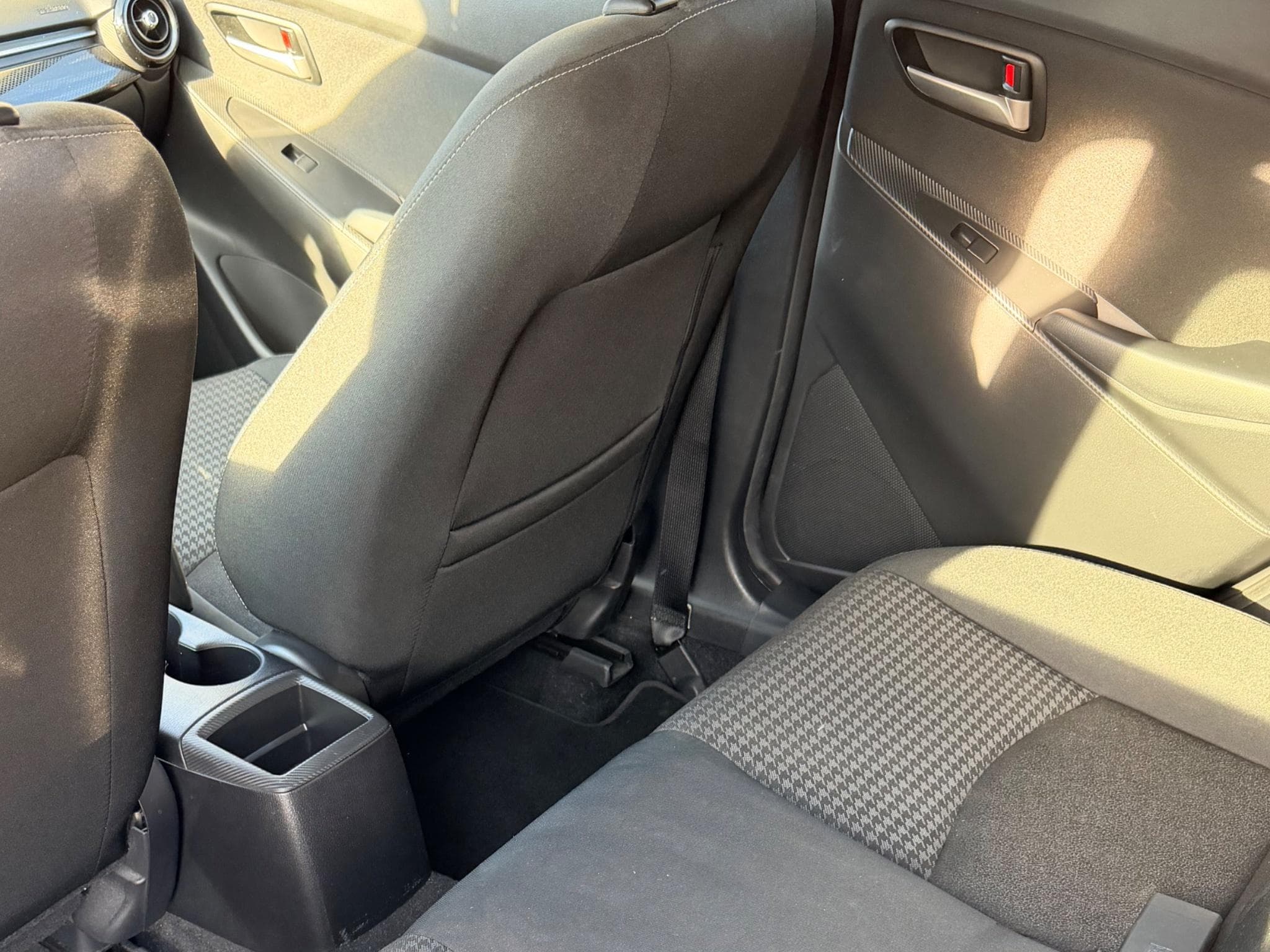 Mazda 2 Center Line (2018) - Photo 7