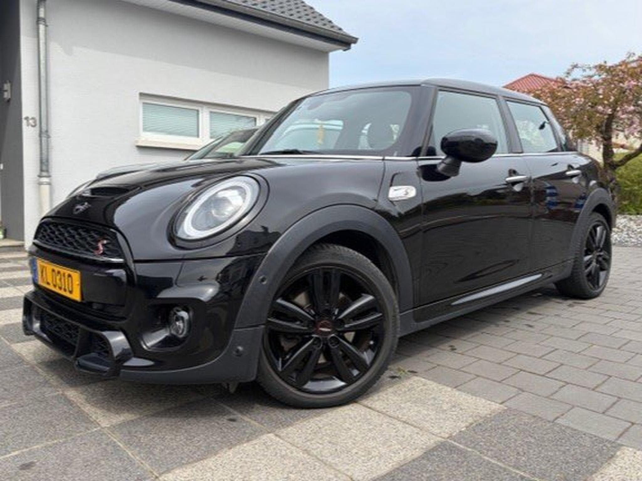 Mini Cooper S (2020) - Photo 1