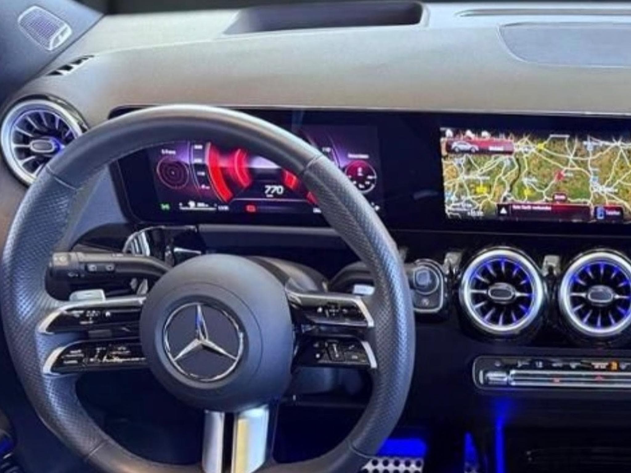 Mercedes GLA 200 Premium Amg Night Edition (2024) - Photo 10