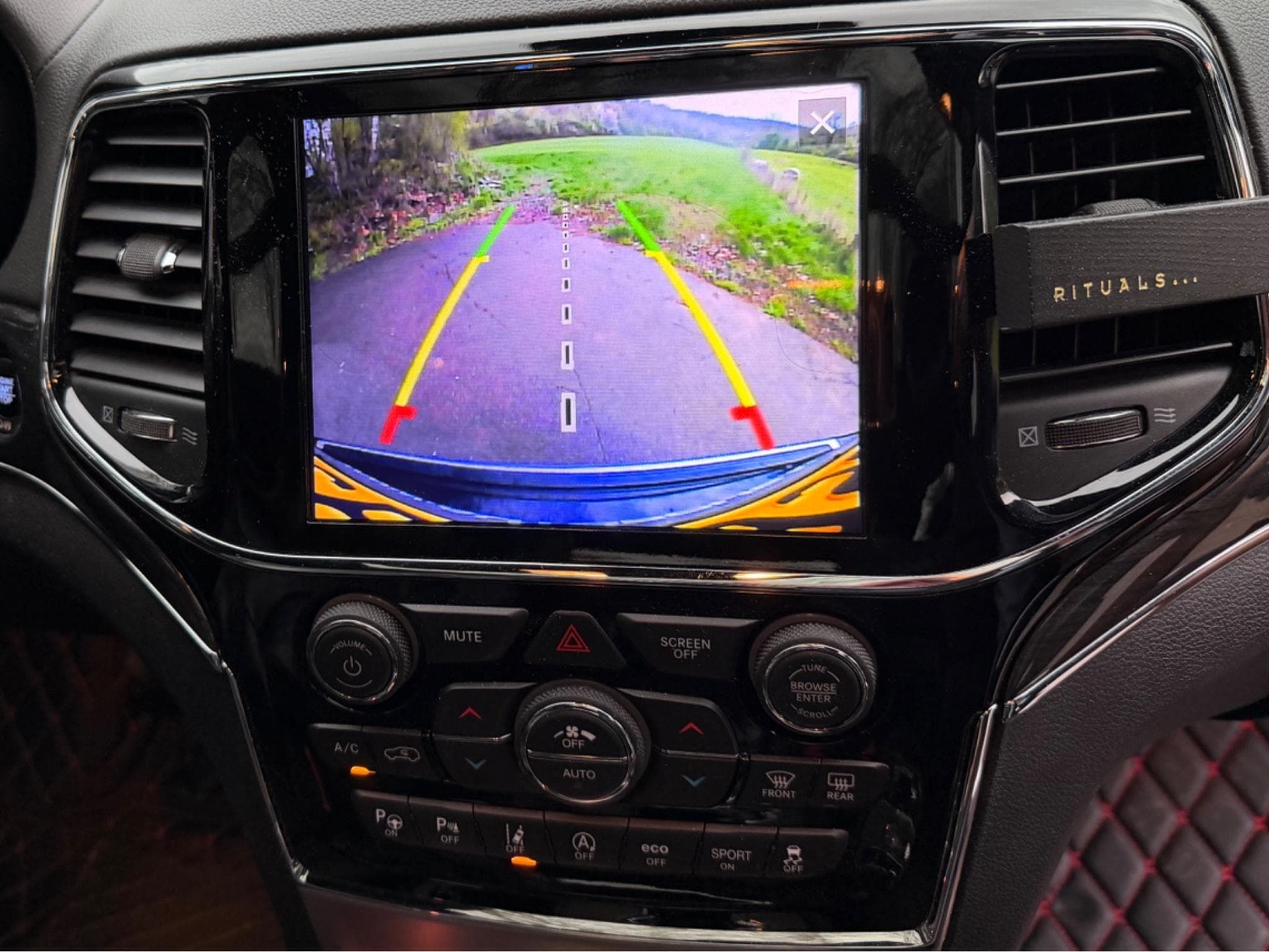 Jeep Grand Cherokee (2019) - Photo 10