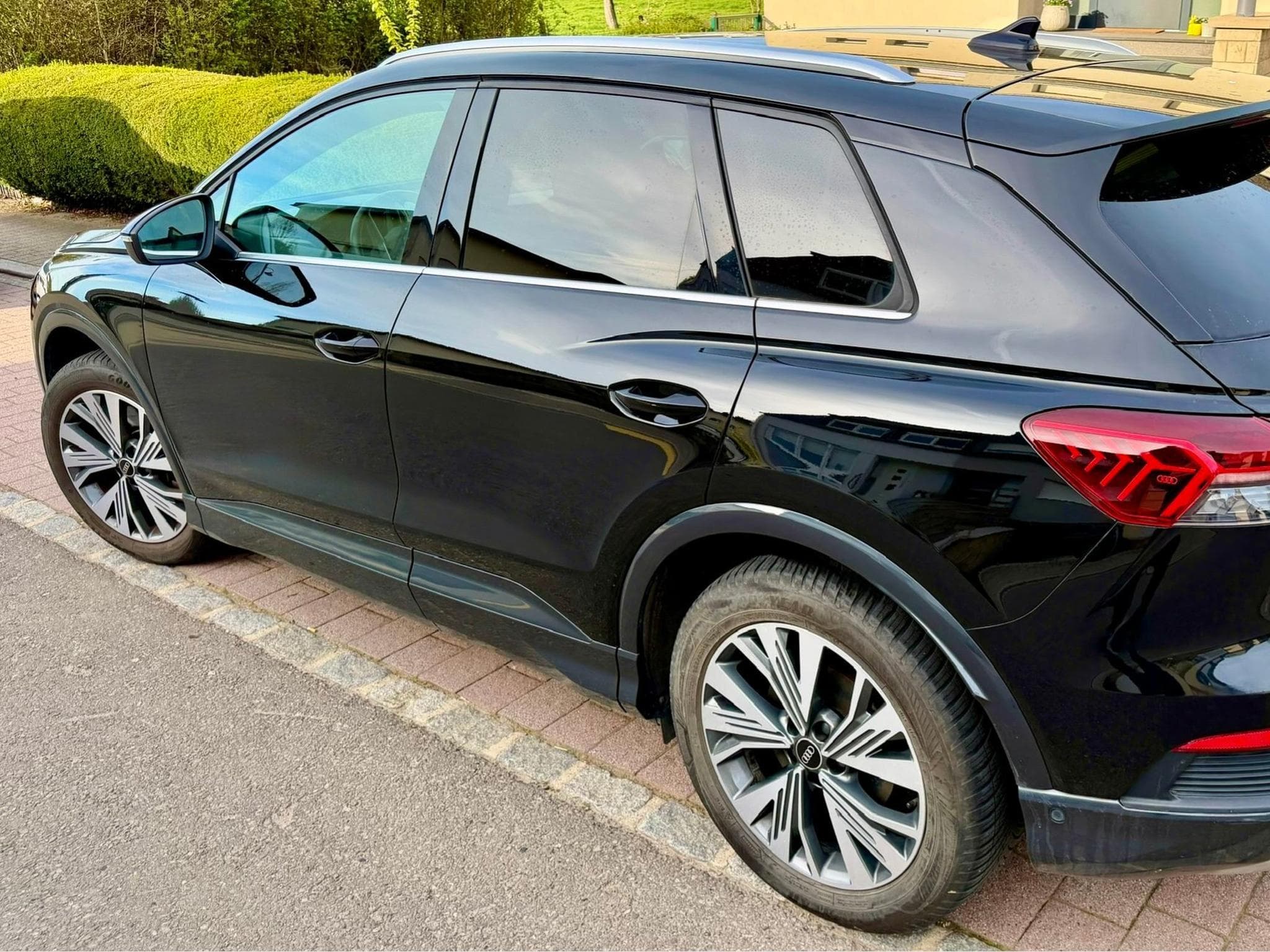 Audi Q4 e-tron 40 (2023) - Photo 3