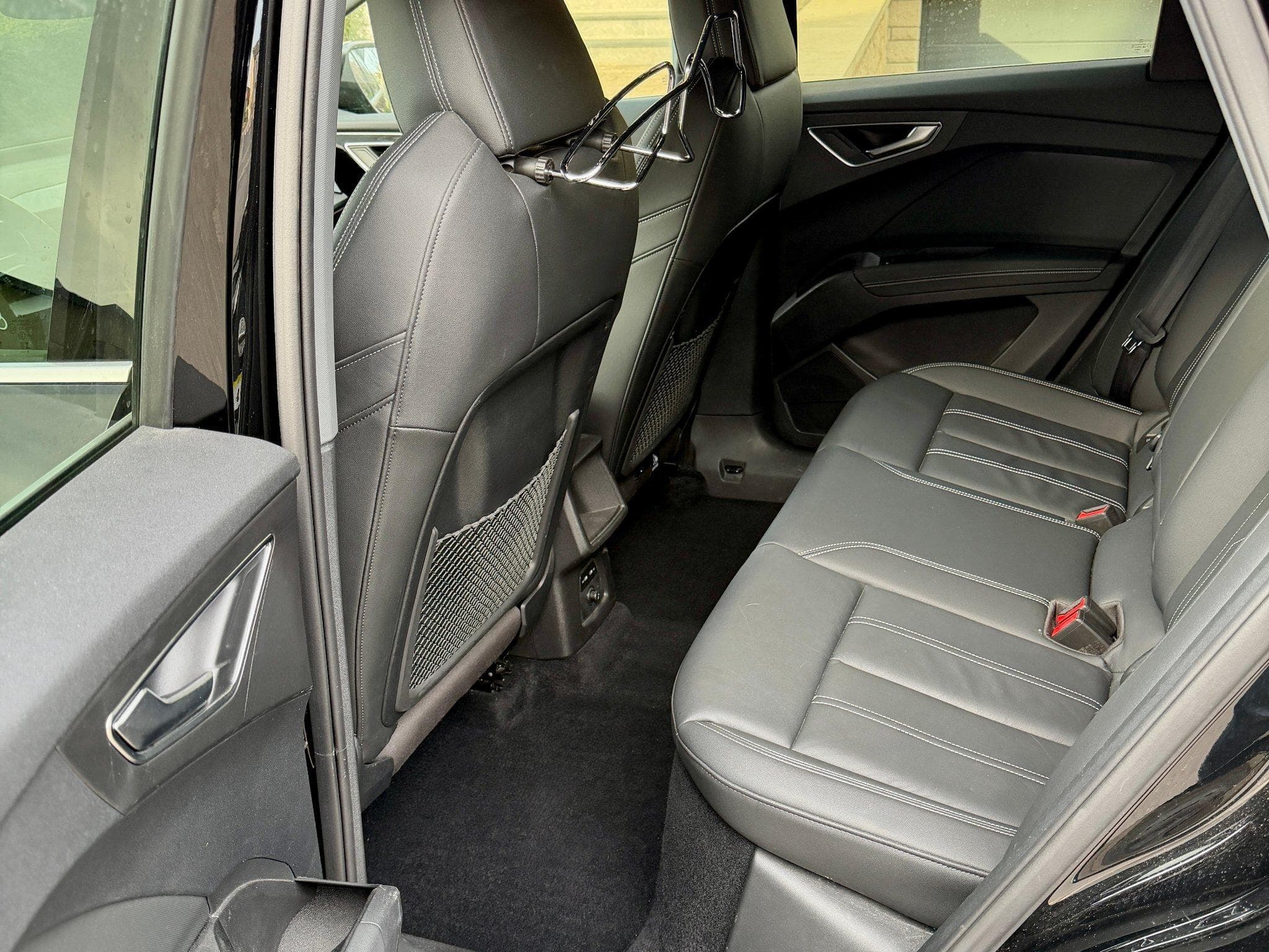 Audi Q4 e-tron 40 (2023) - Photo 6