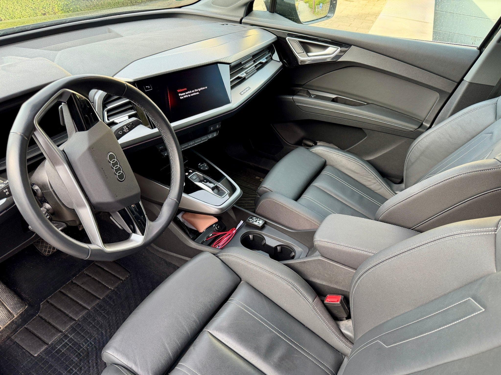 Audi Q4 e-tron 40 (2023) - Photo 7