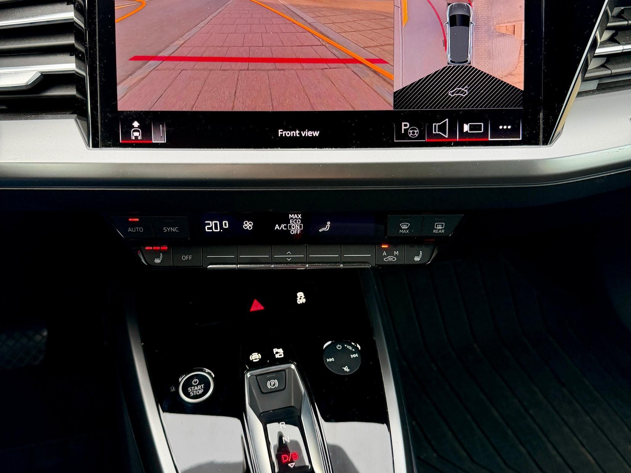 Audi Q4 e-tron 40 (2023) - Photo 8