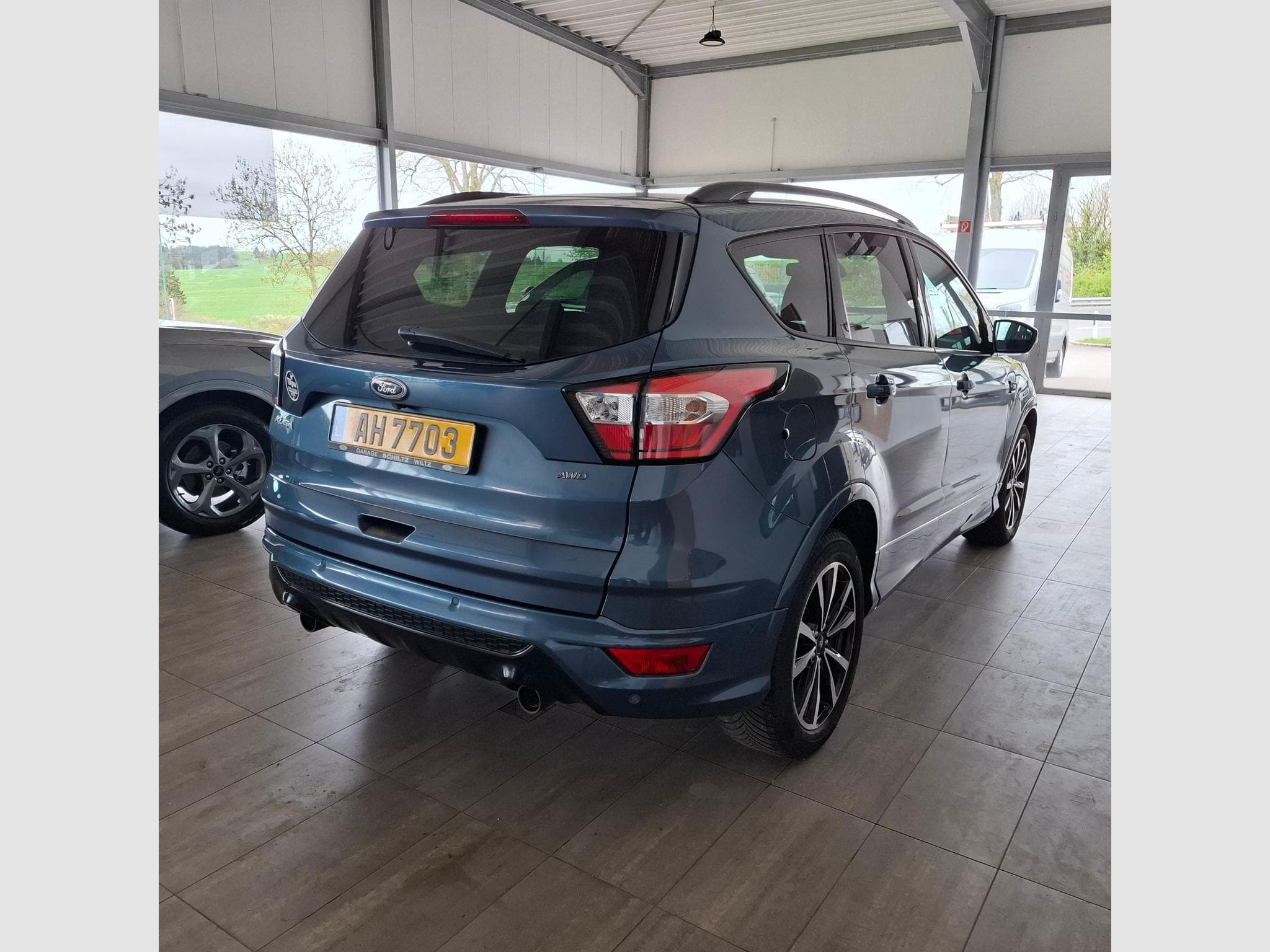 Ford Kuga ST-LINE AWD (2019) - Photo 2