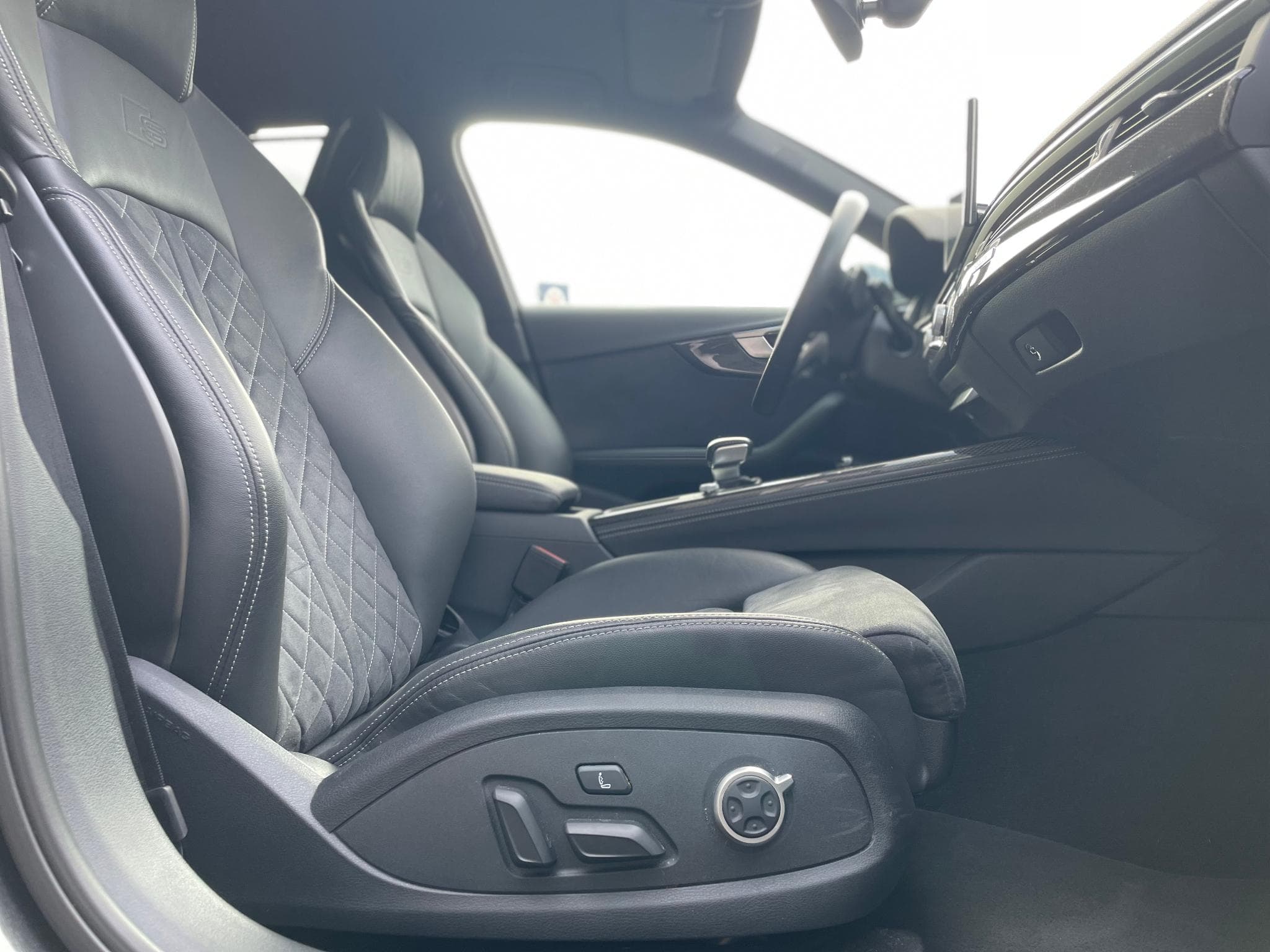 Audi A4 Avant 3l Tdi 341 Quattro S-Line (2023) - Photo 4