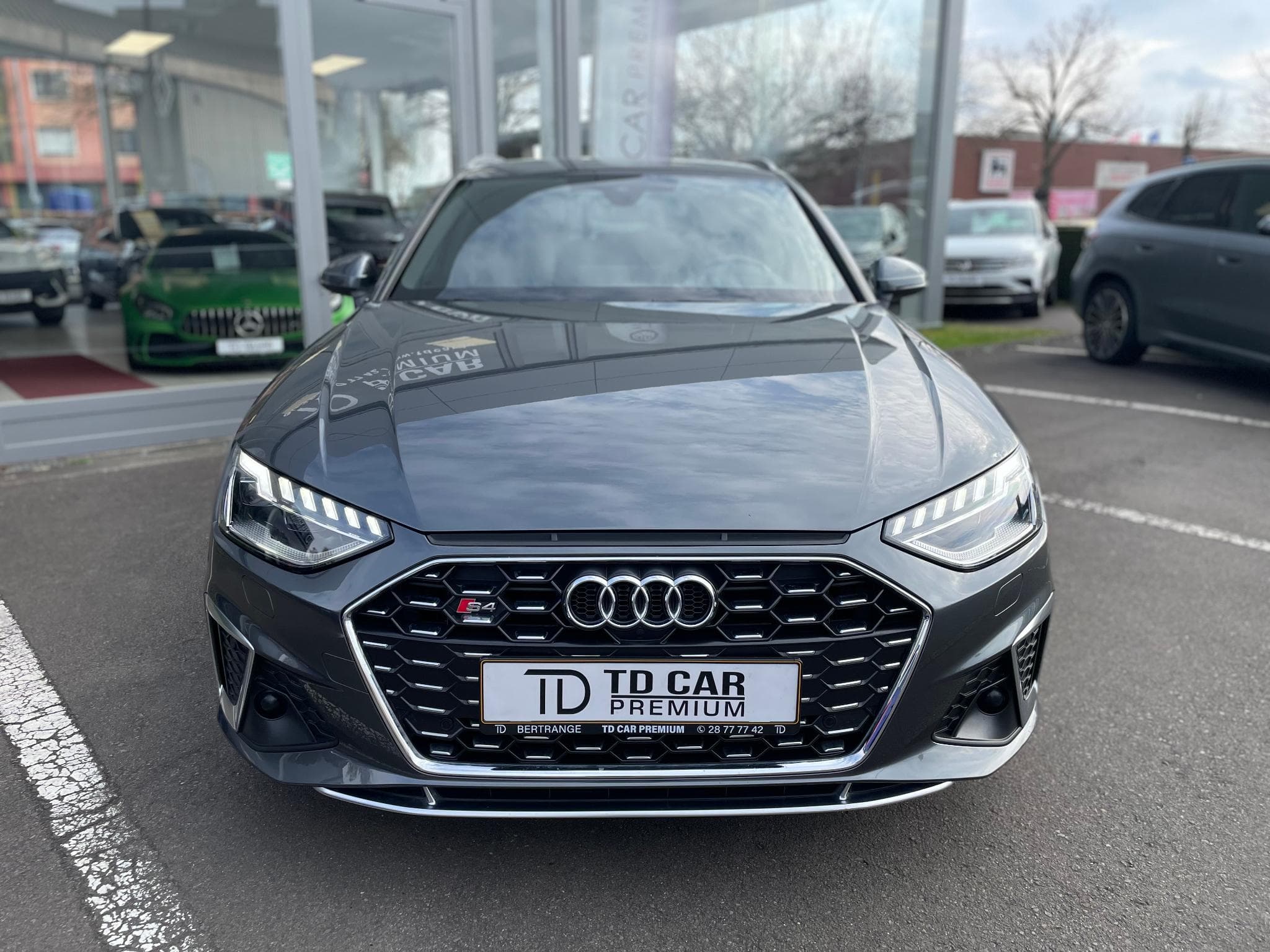 Audi A4 Avant 3l Tdi 341 Quattro S-Line (2023) - Photo 2