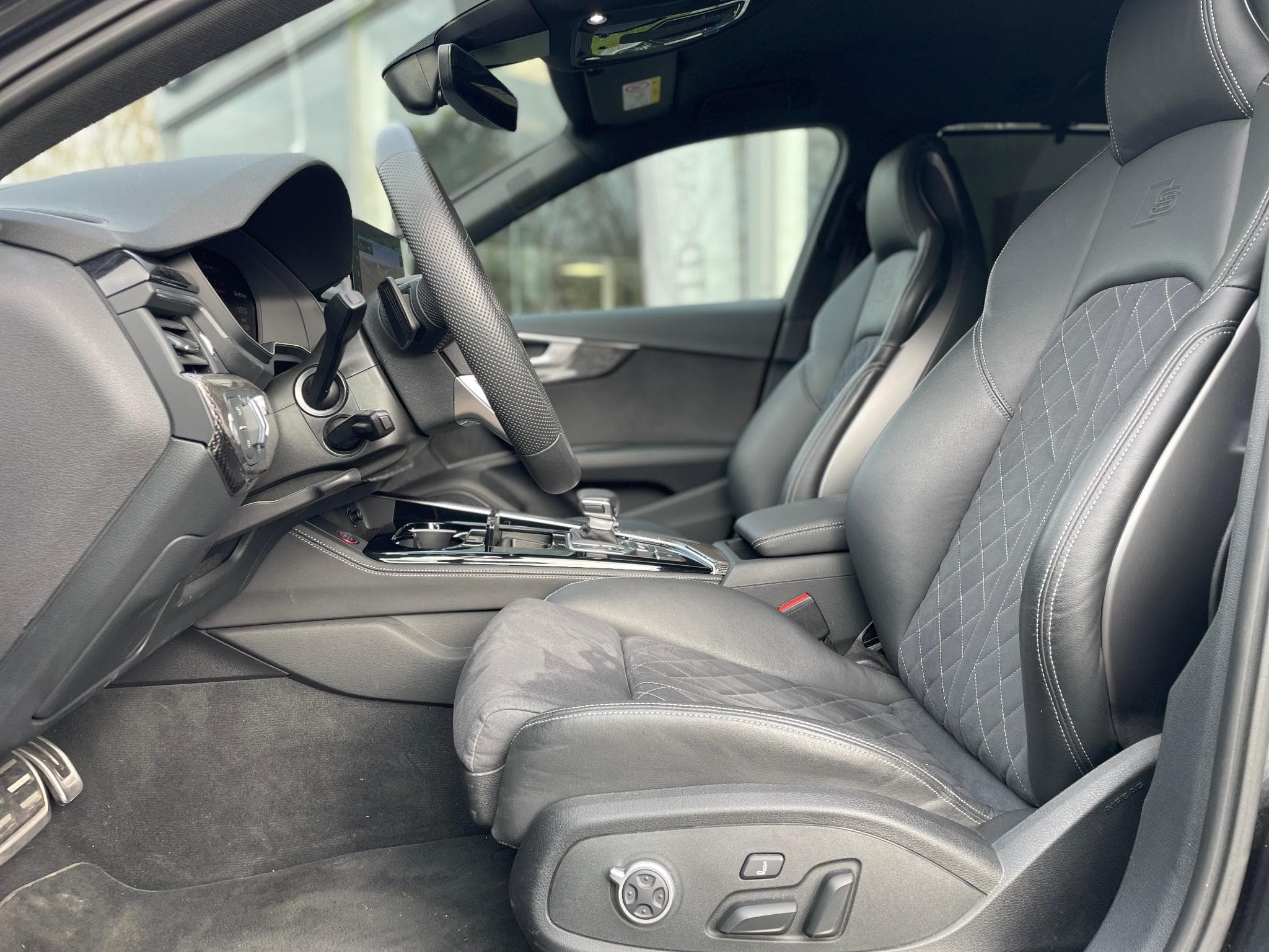 Audi A4 Avant 3l Tdi 341 Quattro S-Line (2023) - Photo 7