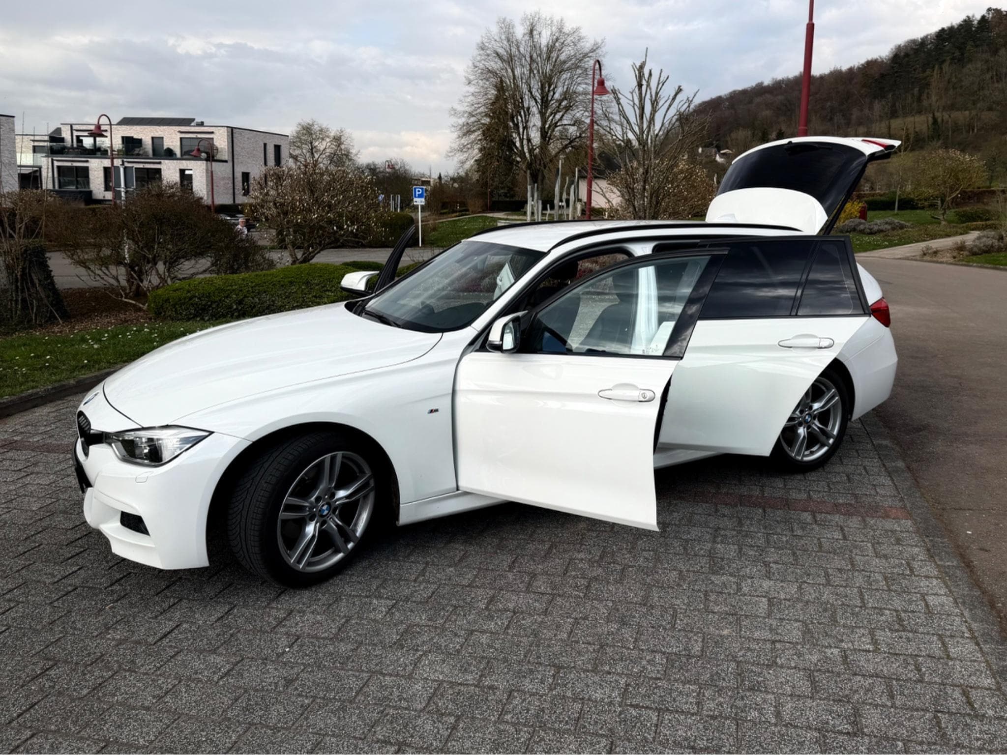 BMW 320 M Sport xDrive (2018) - Photo 4