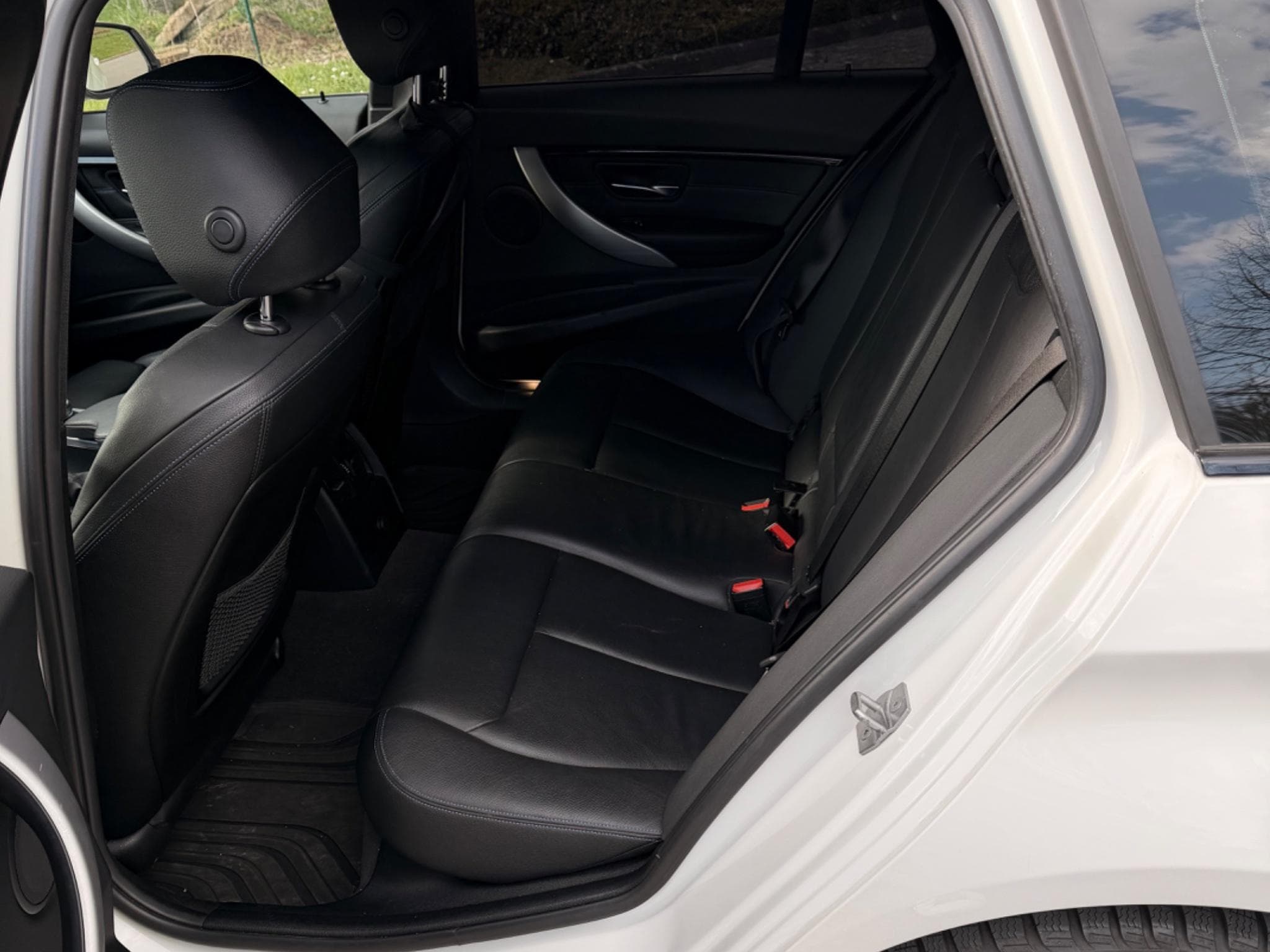 BMW 320 M Sport xDrive (2018) - Photo 8