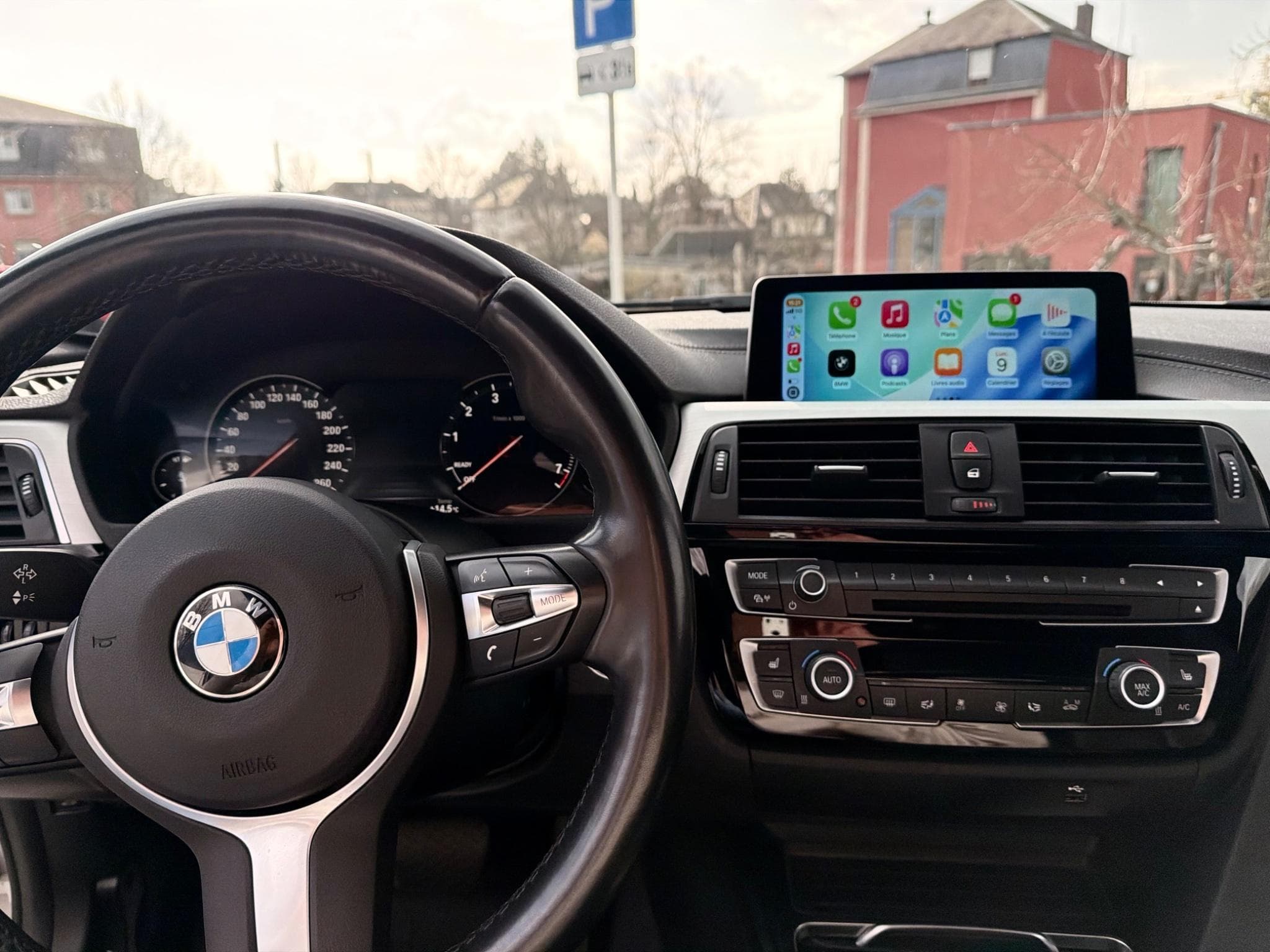 BMW 320 M Sport xDrive (2018) - Photo 11