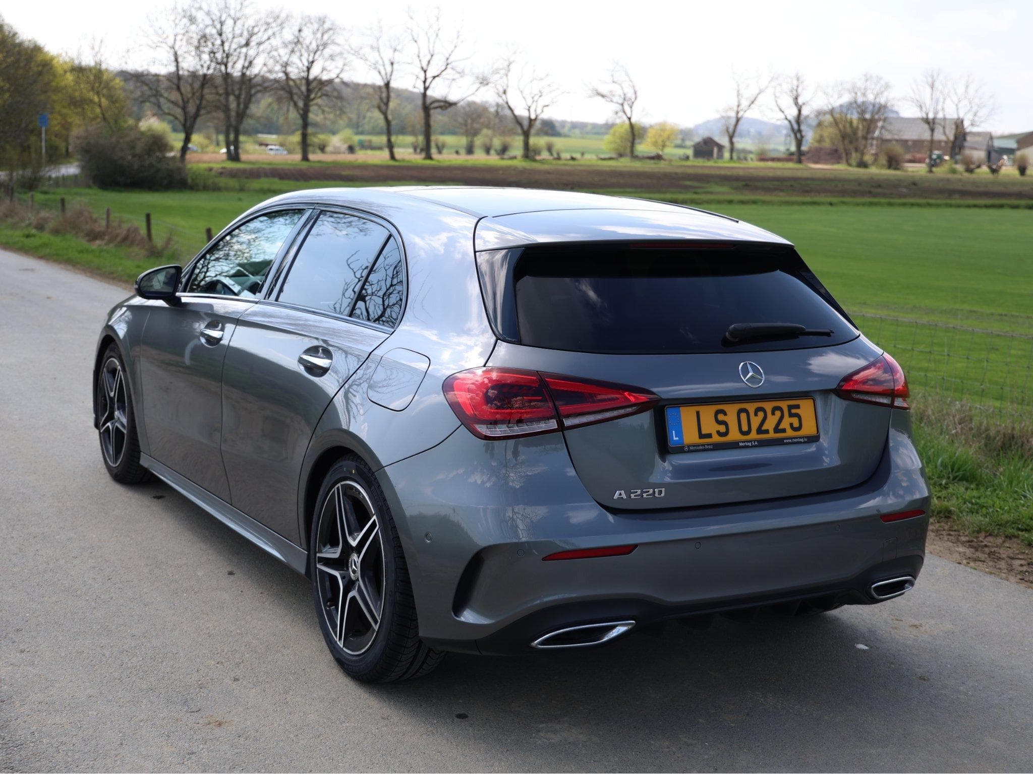 Mercedes A 220 AMG-Line | 190cv | Panorama | Carplay (2019) - Photo 2