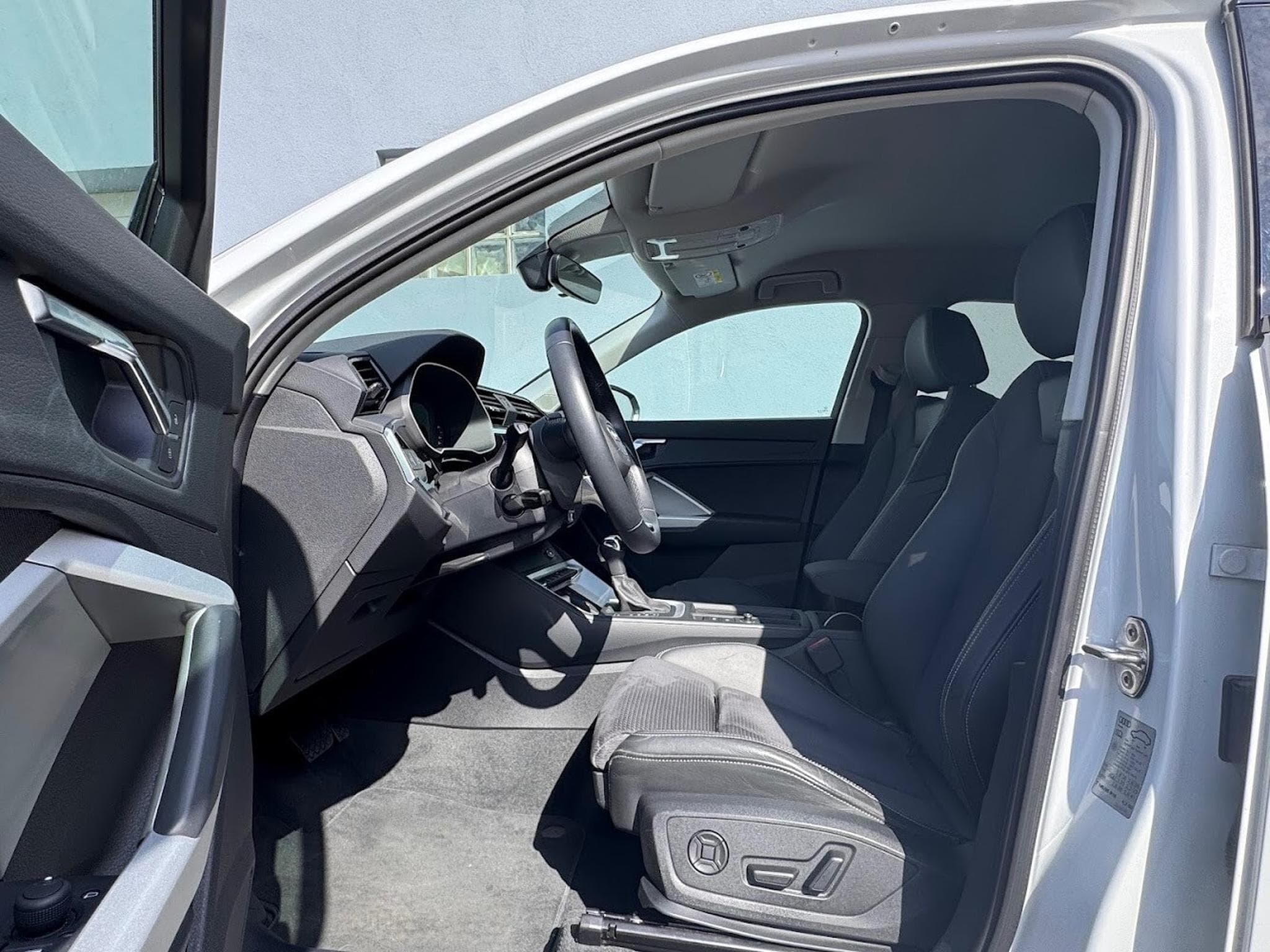 Audi Q3 SPORTBACK 35 TFSI 150 CV (2021) - Photo 9