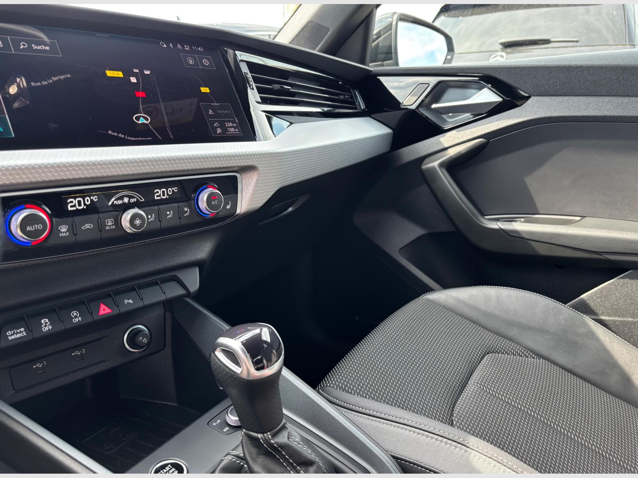 Audi A1 A1 40 TFSI Sportback S tronic S line (2023) - Photo 11