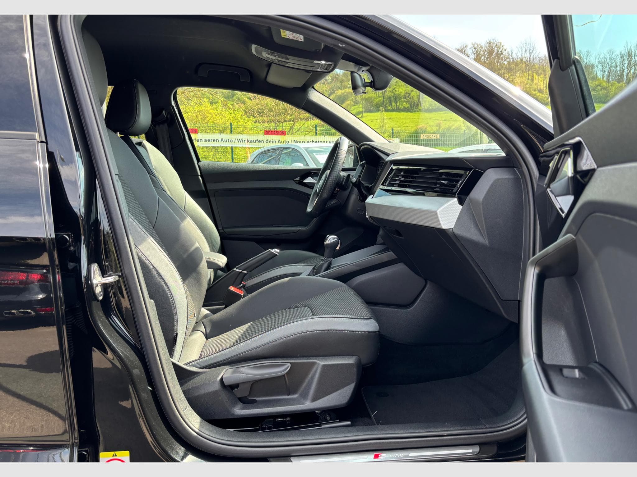 Audi A1 A1 40 TFSI Sportback S tronic S line (2023) - Photo 12