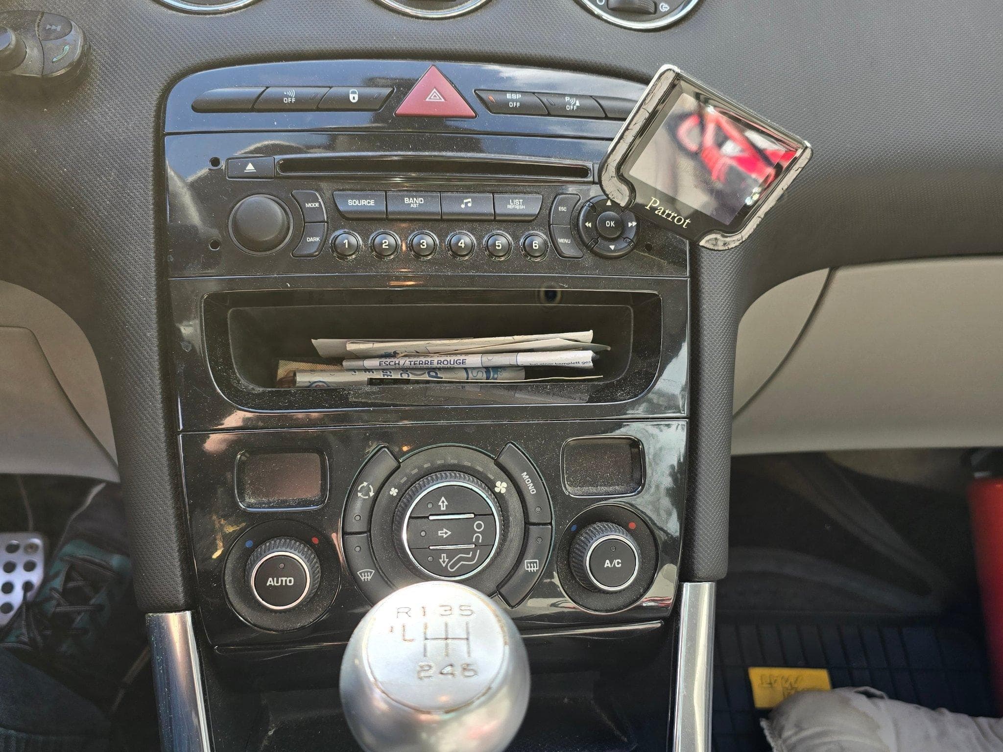 Peugeot 308 (2010) - Photo 2