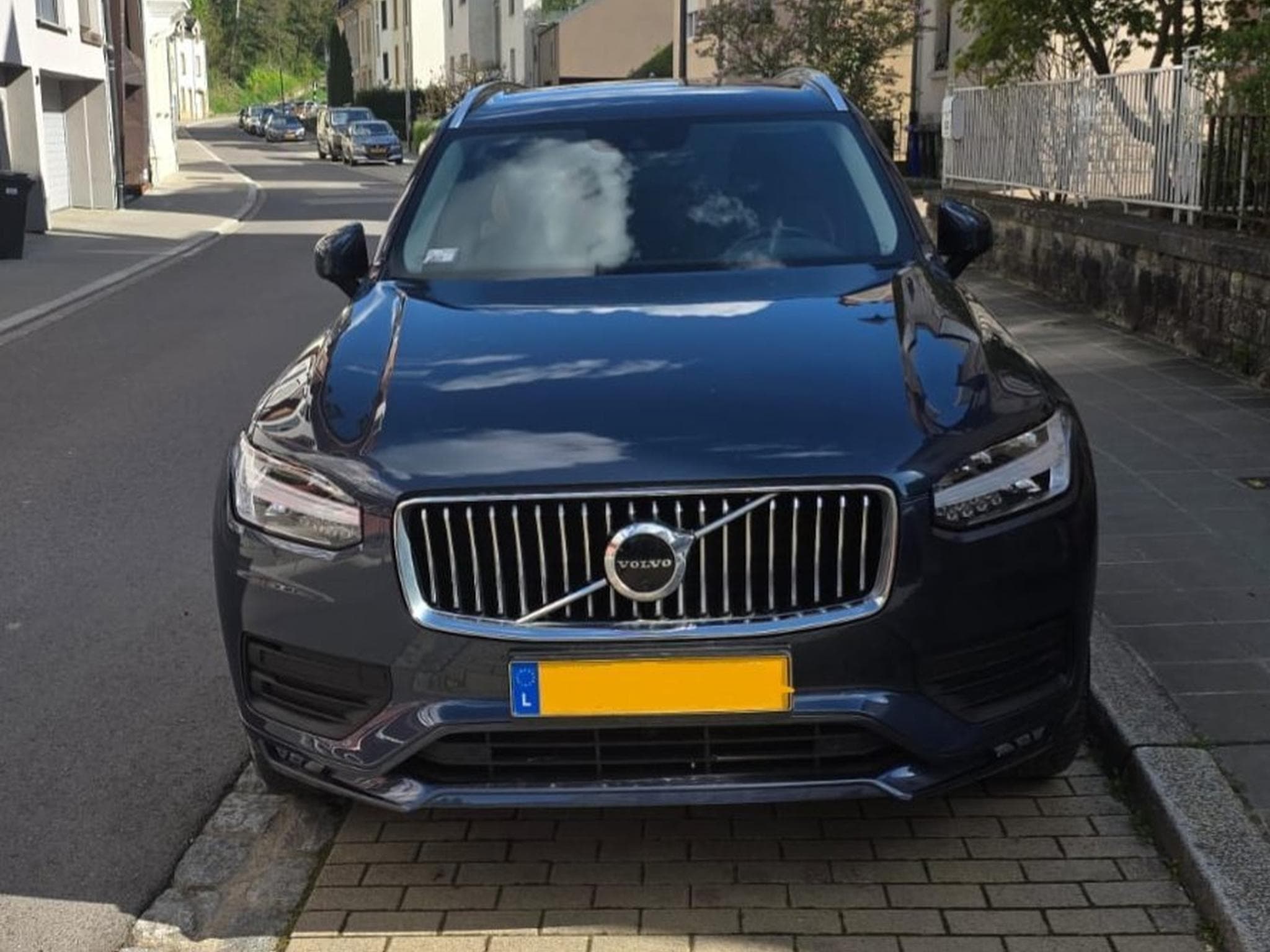 Volvo XC90 momentum Pro (2021) - Photo 1
