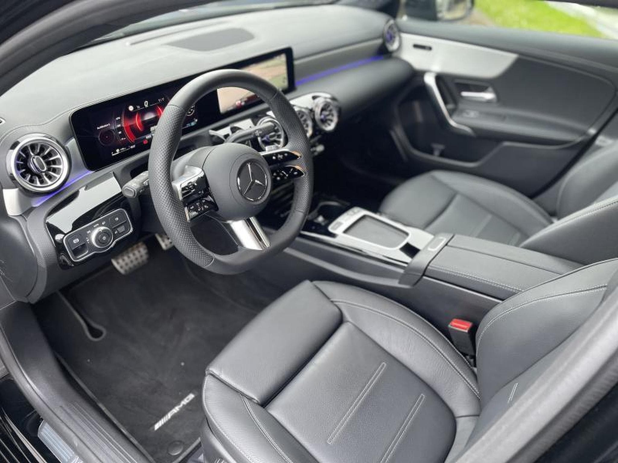 Mercedes A 200 AMG Line 7G-DCT (2025) - Foto 6