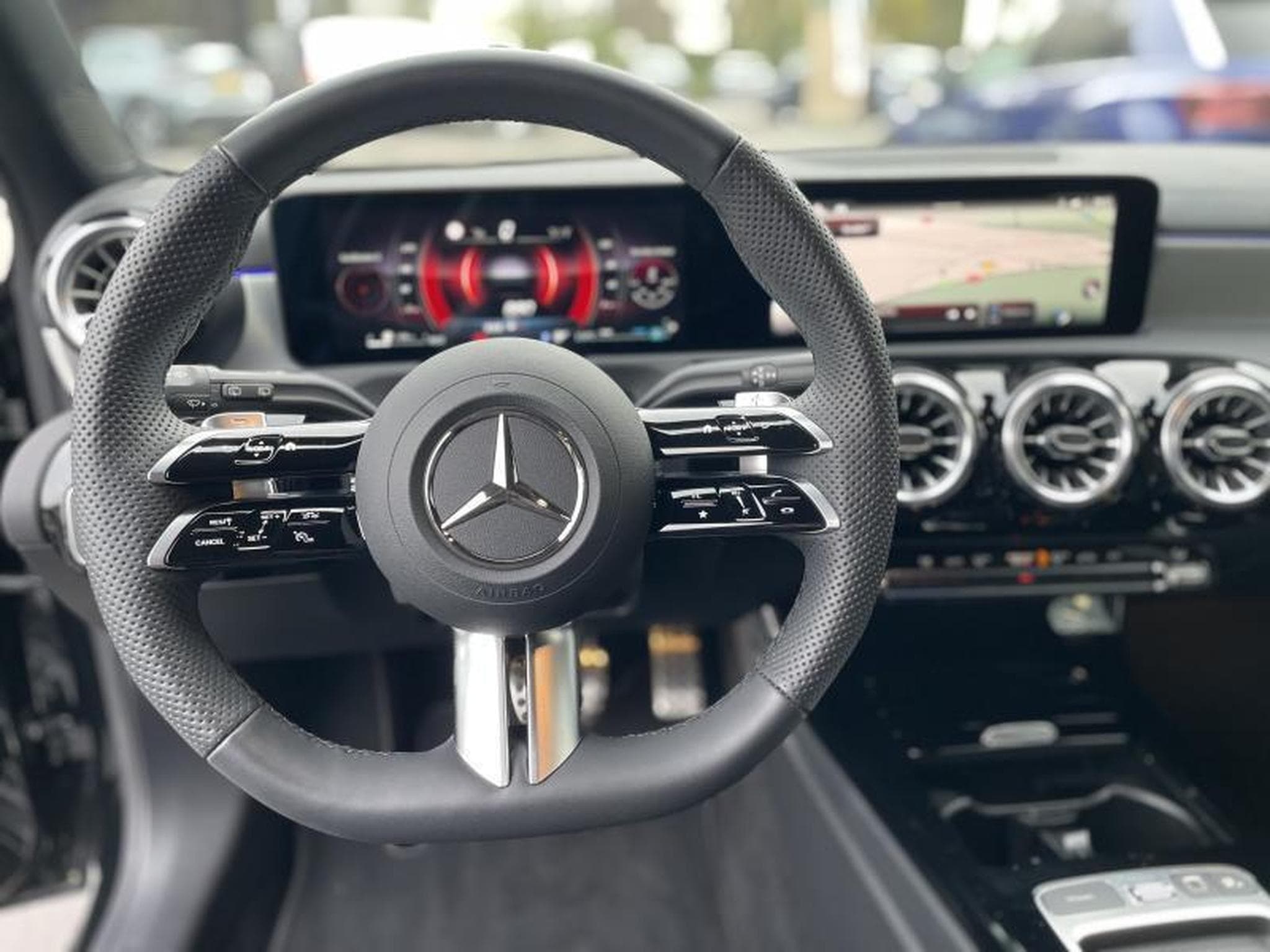 Mercedes A 200 AMG Line 7G-DCT (2025) - Foto 8