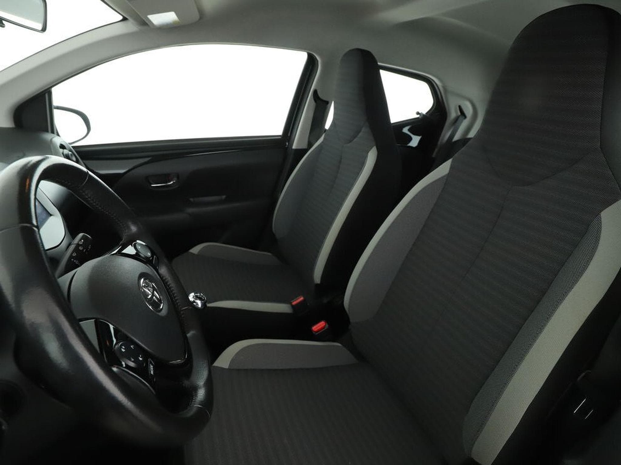 Toyota Aygo 5-Gang AutomatMultiMode Team Deutschland (2020) - Photo 10