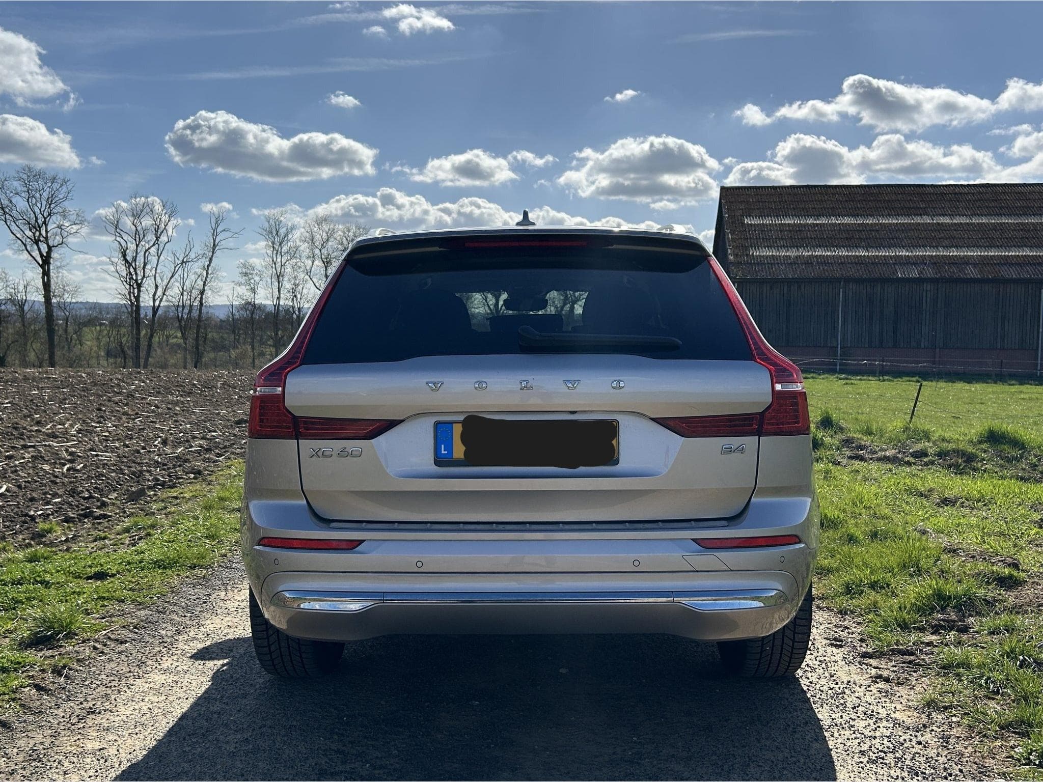 Volvo XC60 B4 Diesel Mild Hybrid Plus Bright (ASO) (2022) - Foto 2