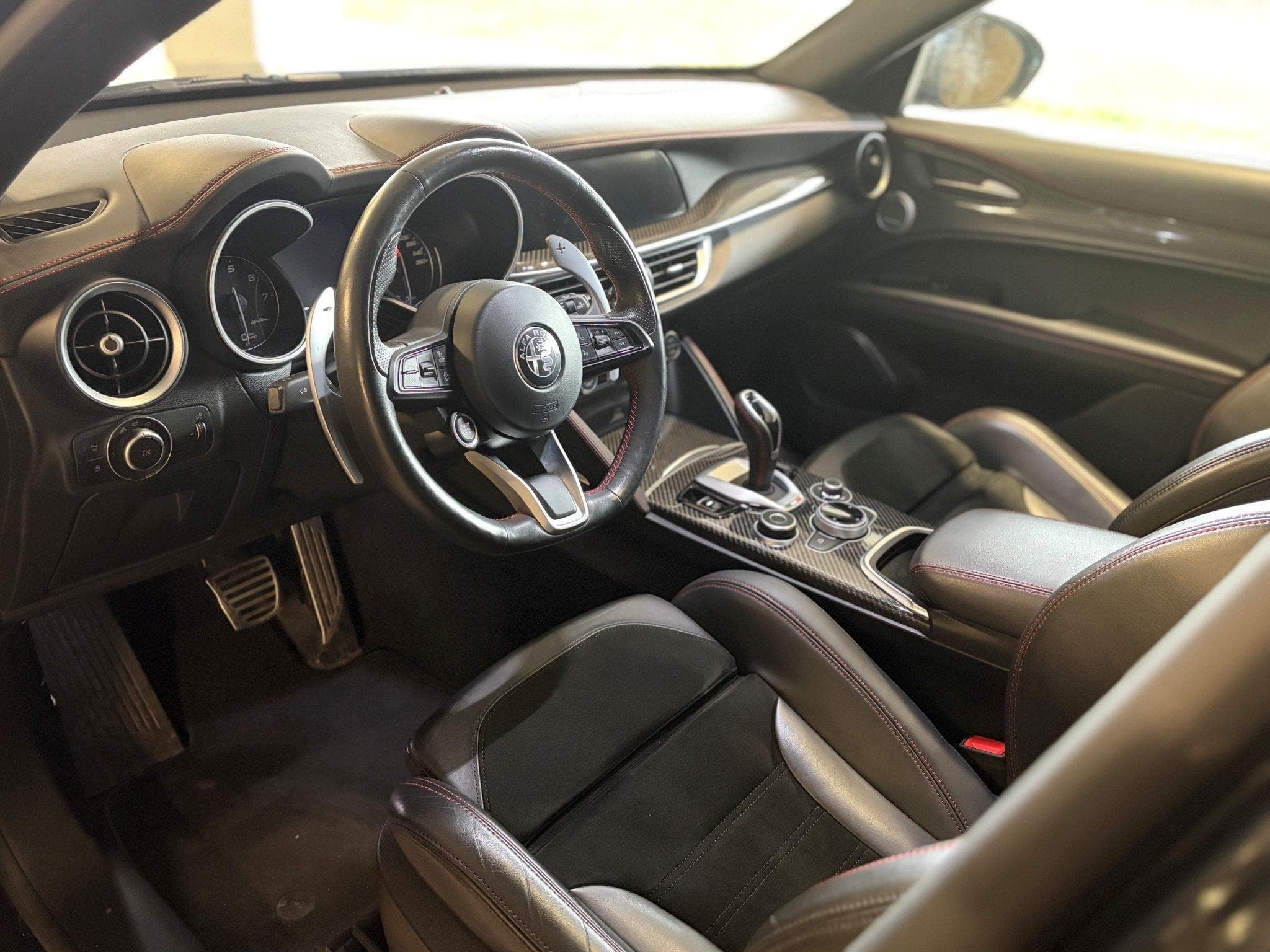 Alfa-Romeo Stelvio Estrema 2.0 TB 280ps Q4 (2022) - Foto 3