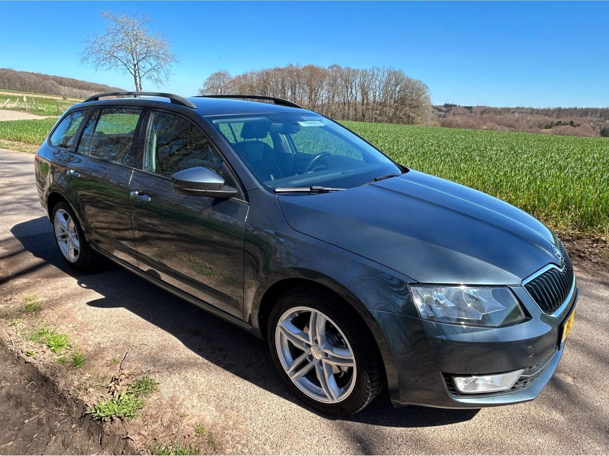 Skoda Octavia Ambition TDI (2015) - Photo 2