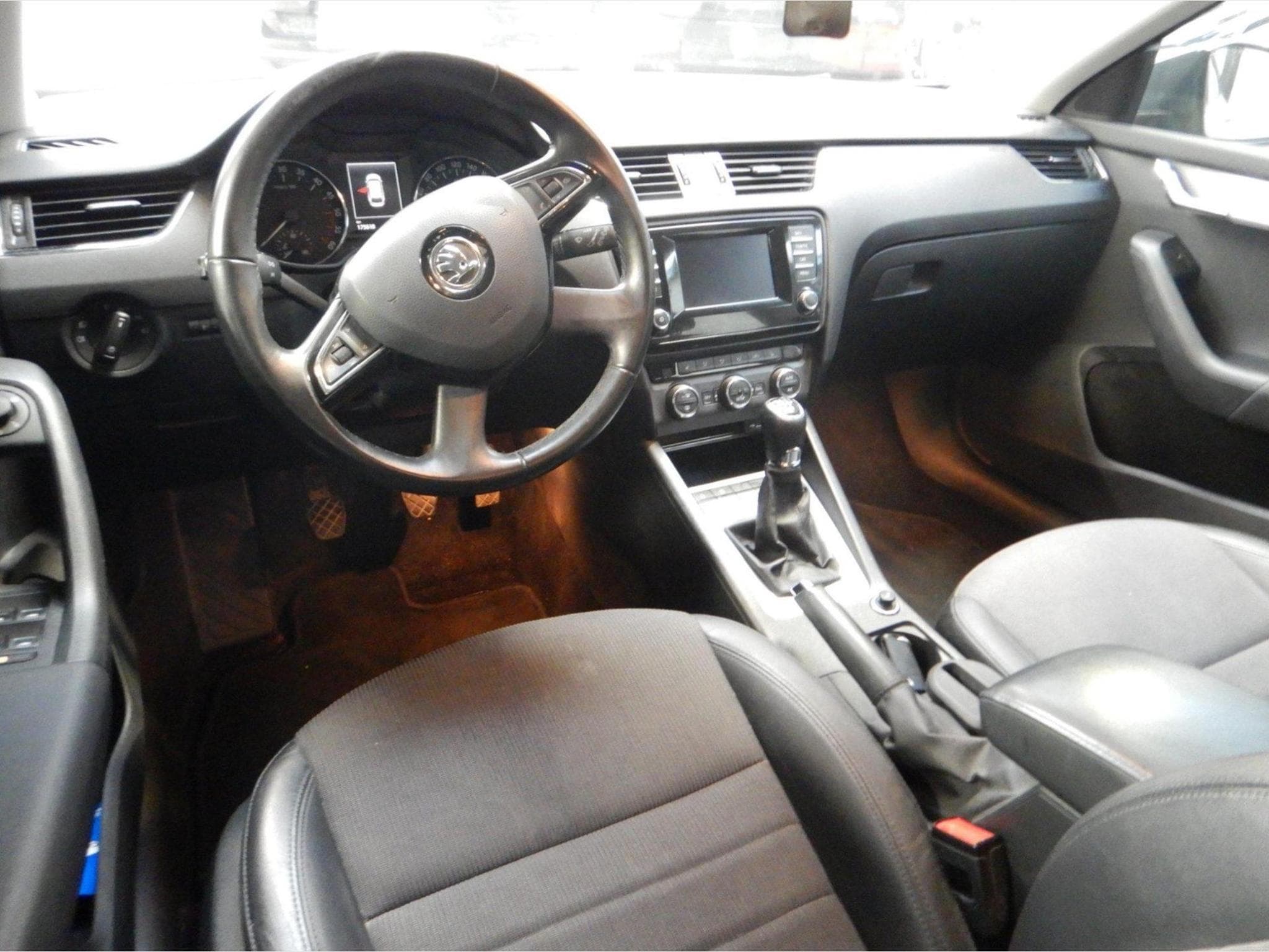 Skoda Octavia Ambition TDI (2015) - Photo 3