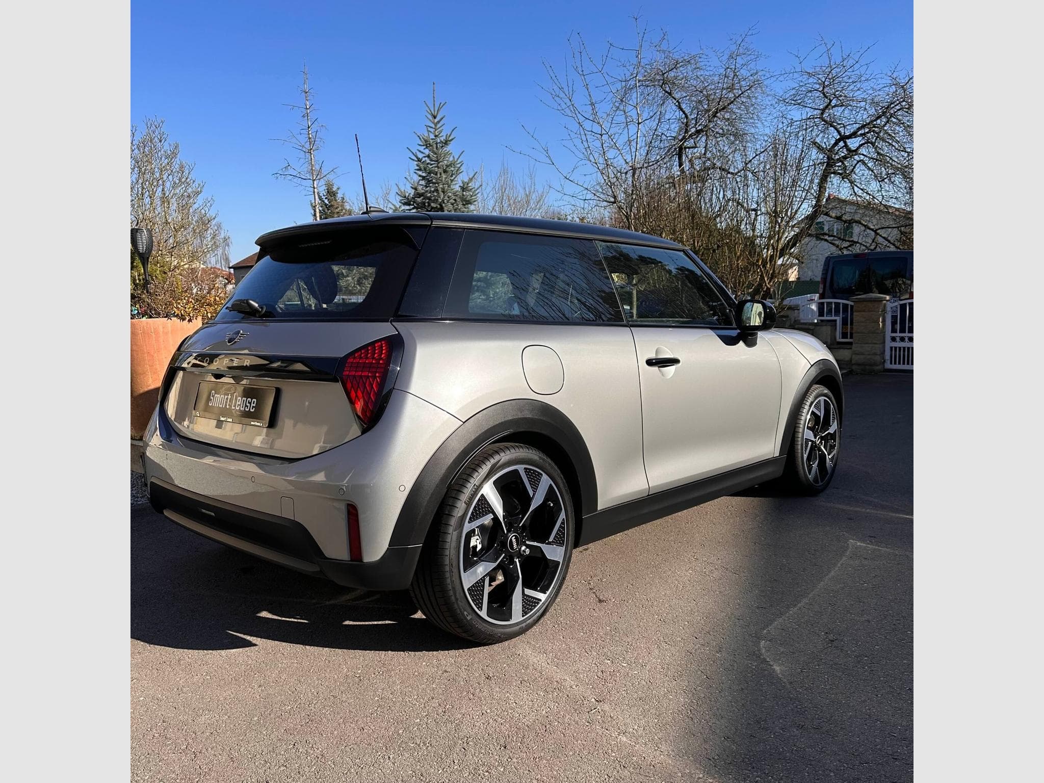 Mini Cooper Mini 3p 156 Favoured (2024) - Photo 8