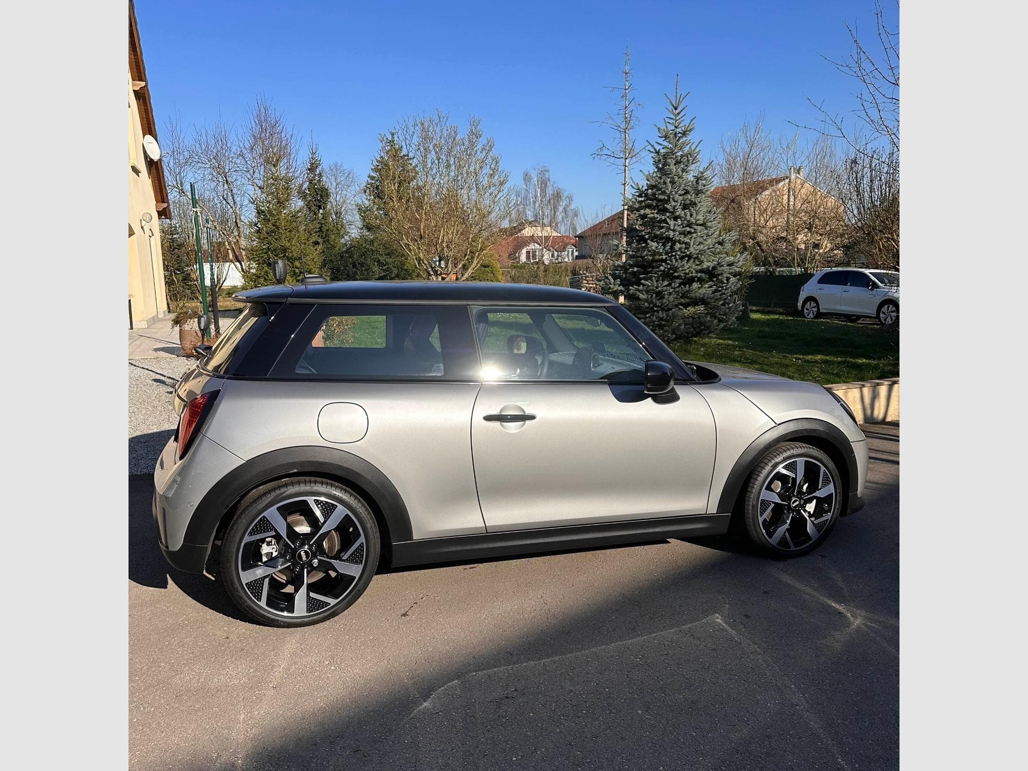 Mini Cooper Mini 3p 156 Favoured (2024) - Photo 9
