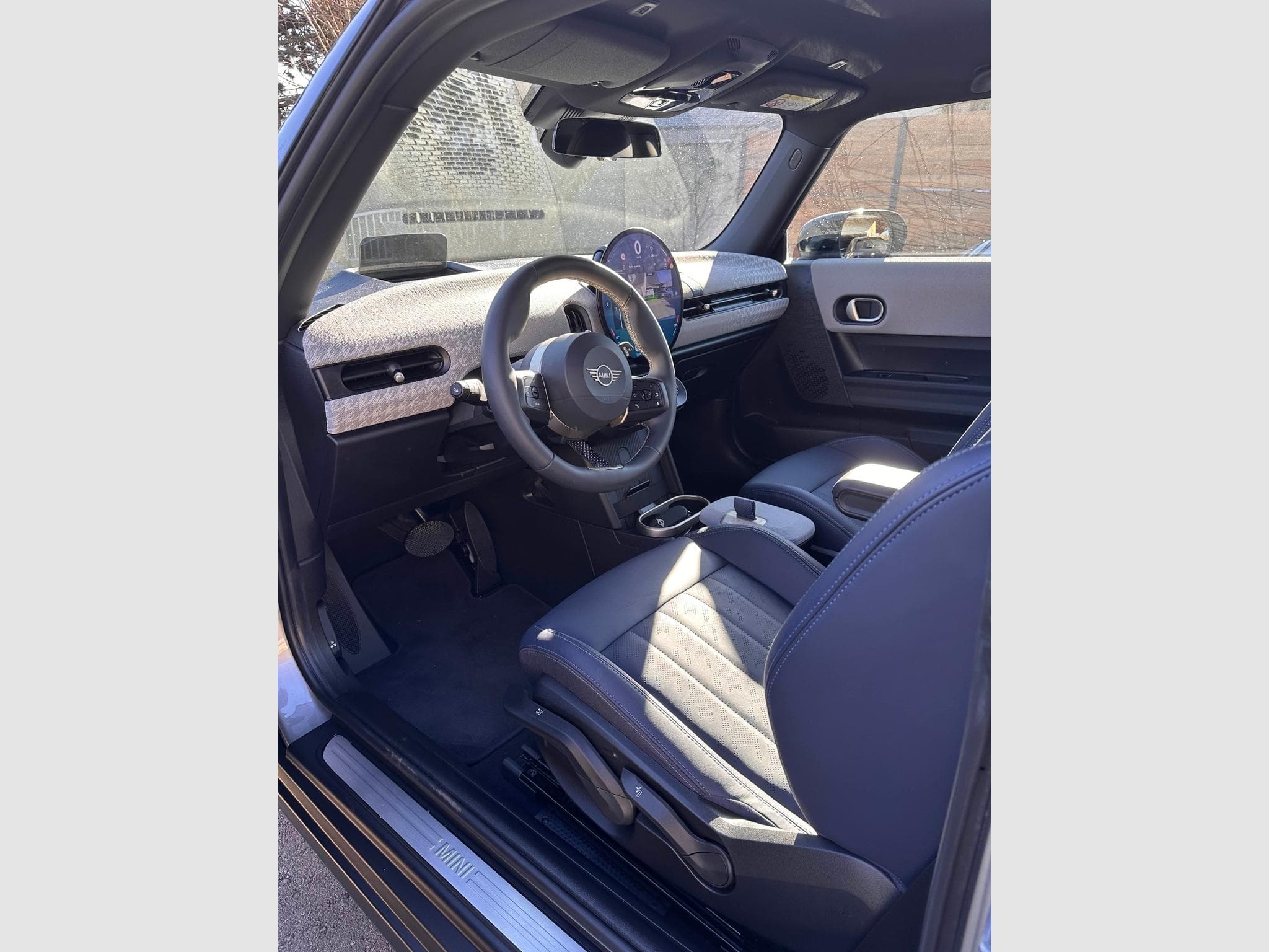 Mini Cooper Mini 3p 156 Favoured (2024) - Photo 13