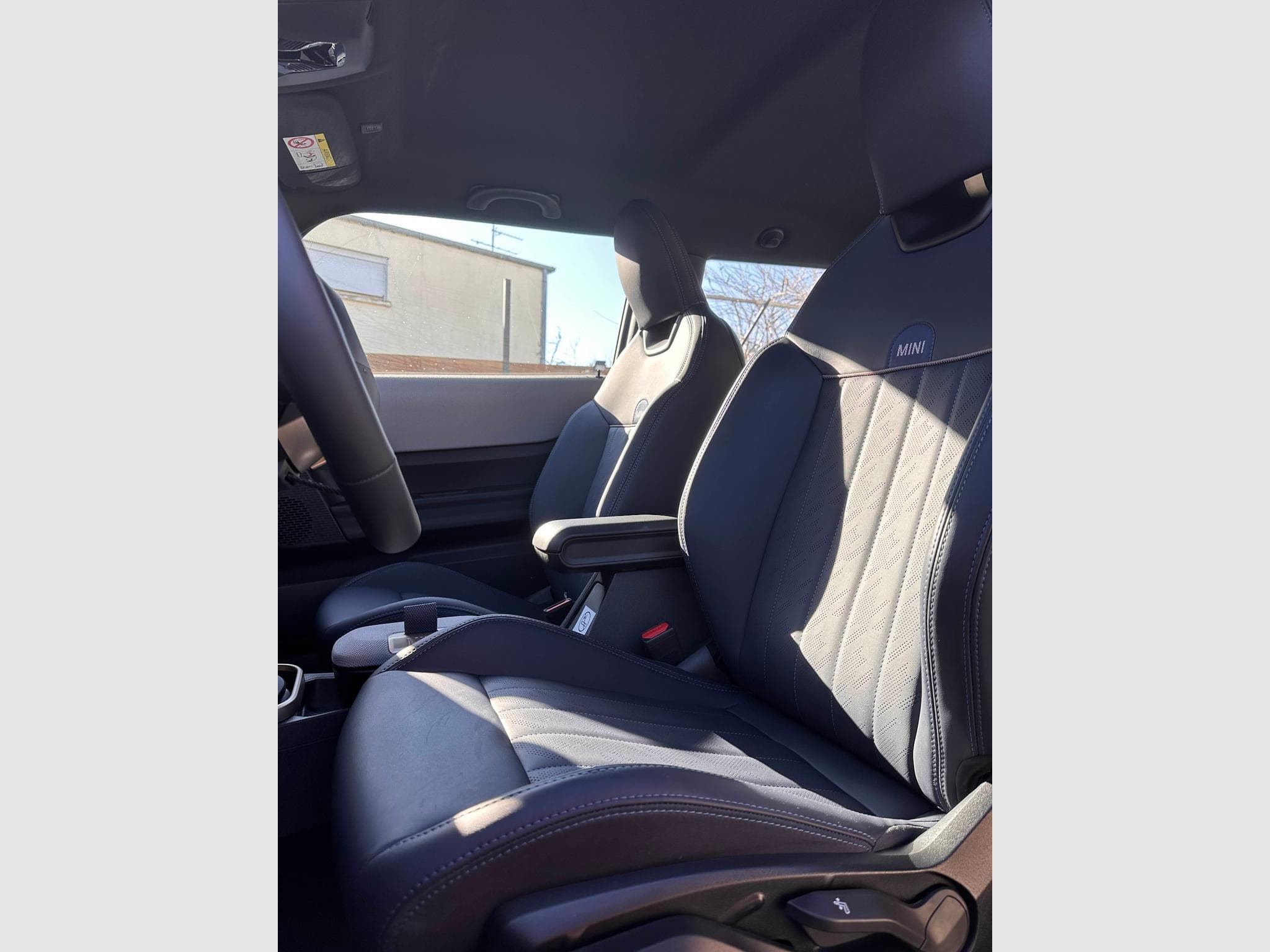 Mini Cooper Mini 3p 156 Favoured (2024) - Photo 14