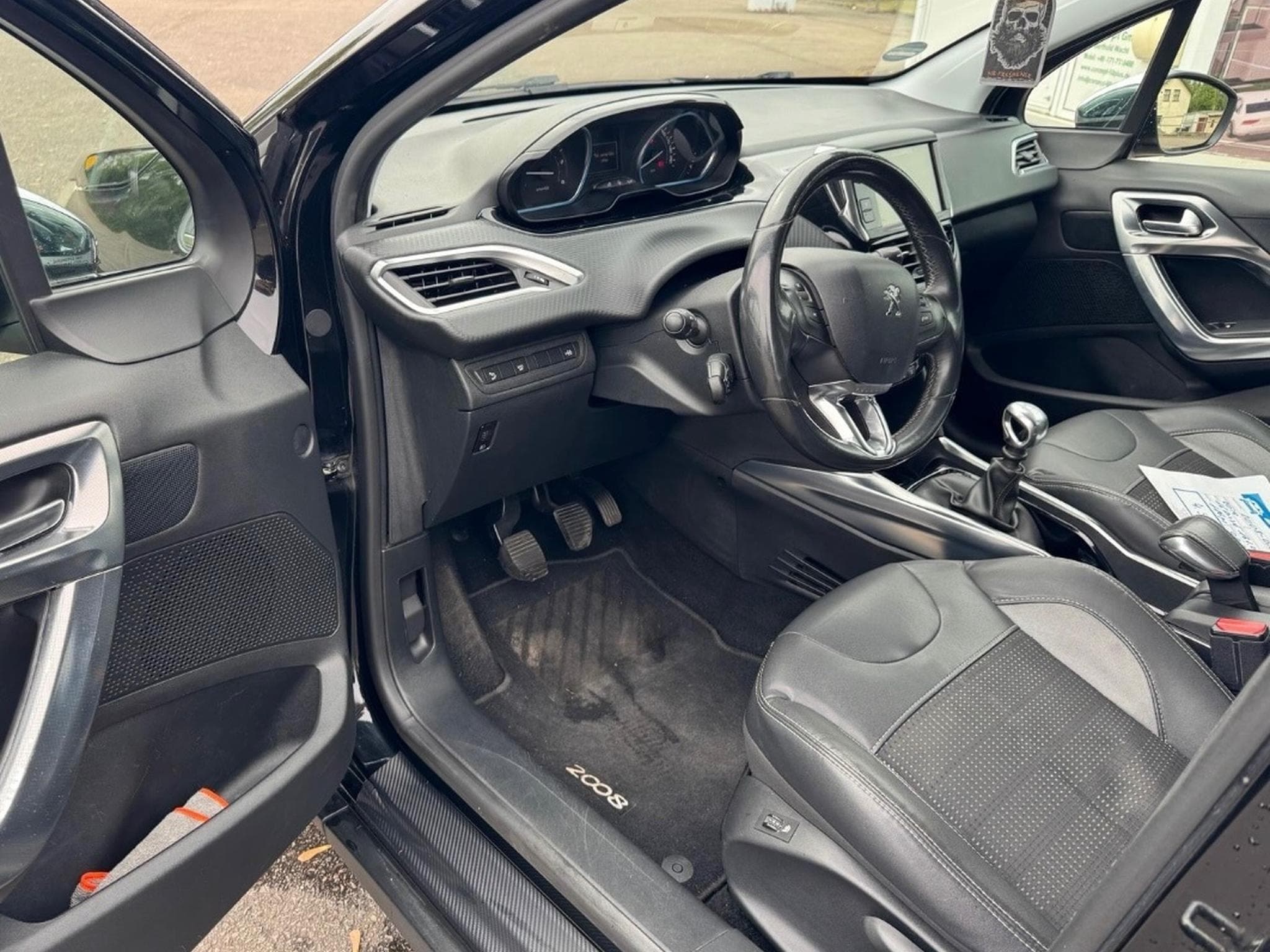 Peugeot 2008 1.6 E-HDI Allure (2014) - Photo 5