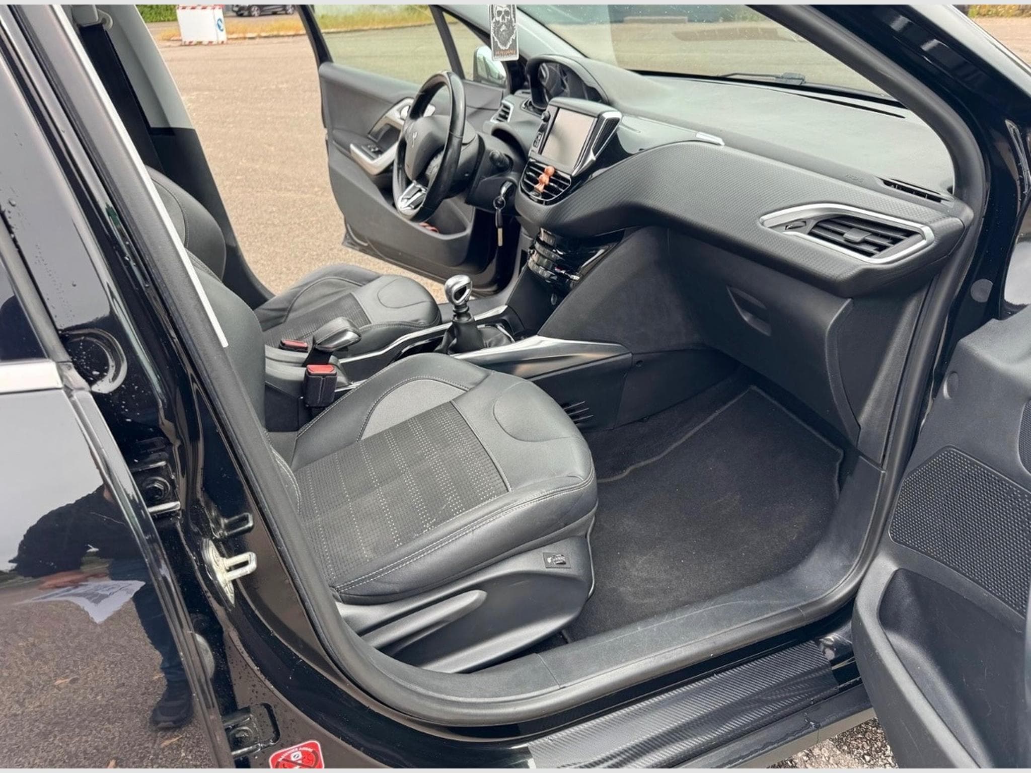Peugeot 2008 1.6 E-HDI Allure (2014) - Photo 6