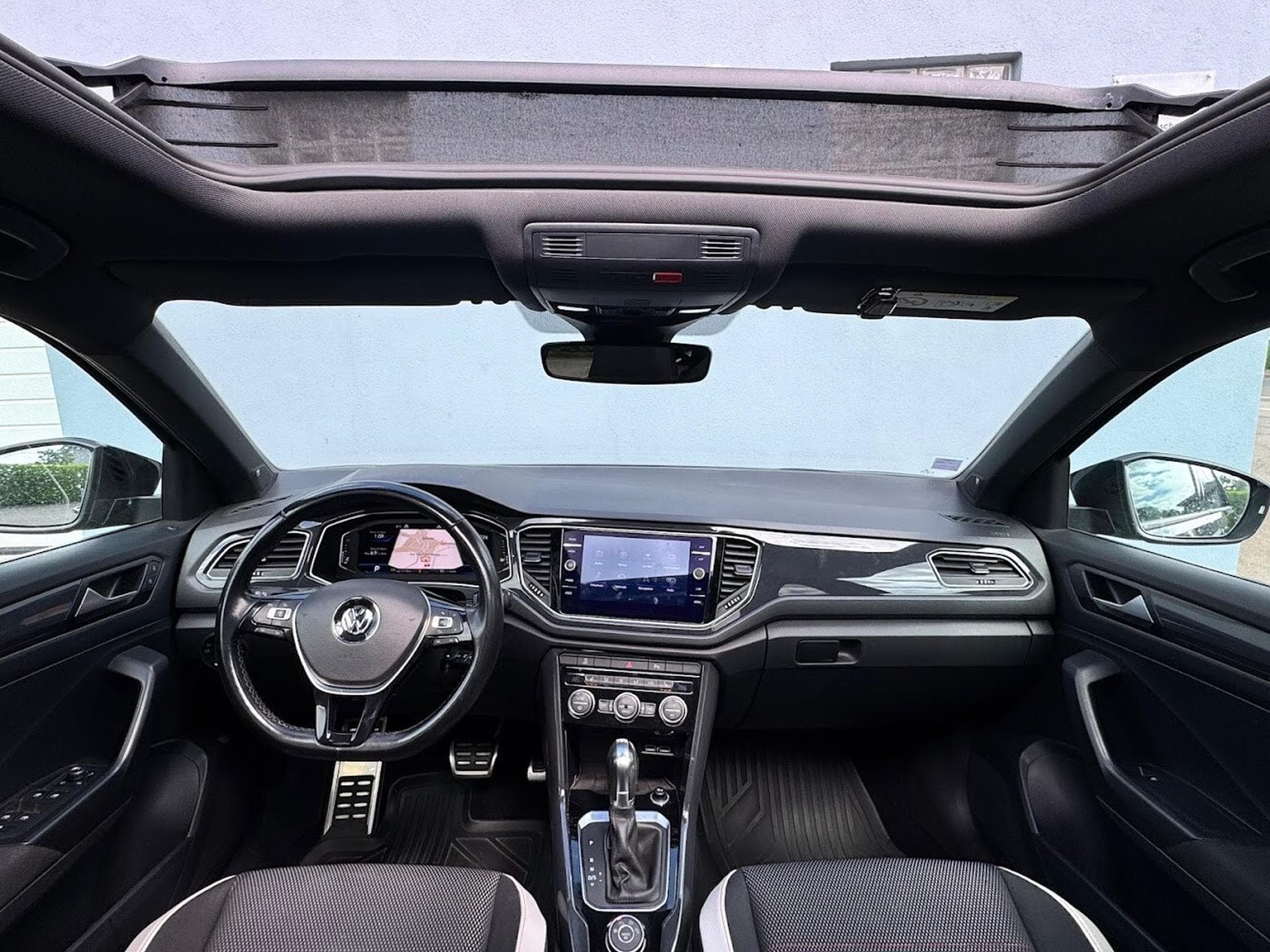 VW T-Roc 2.0 TDI 150 DSG 4 MOTION SPORT (2017) - Photo 14