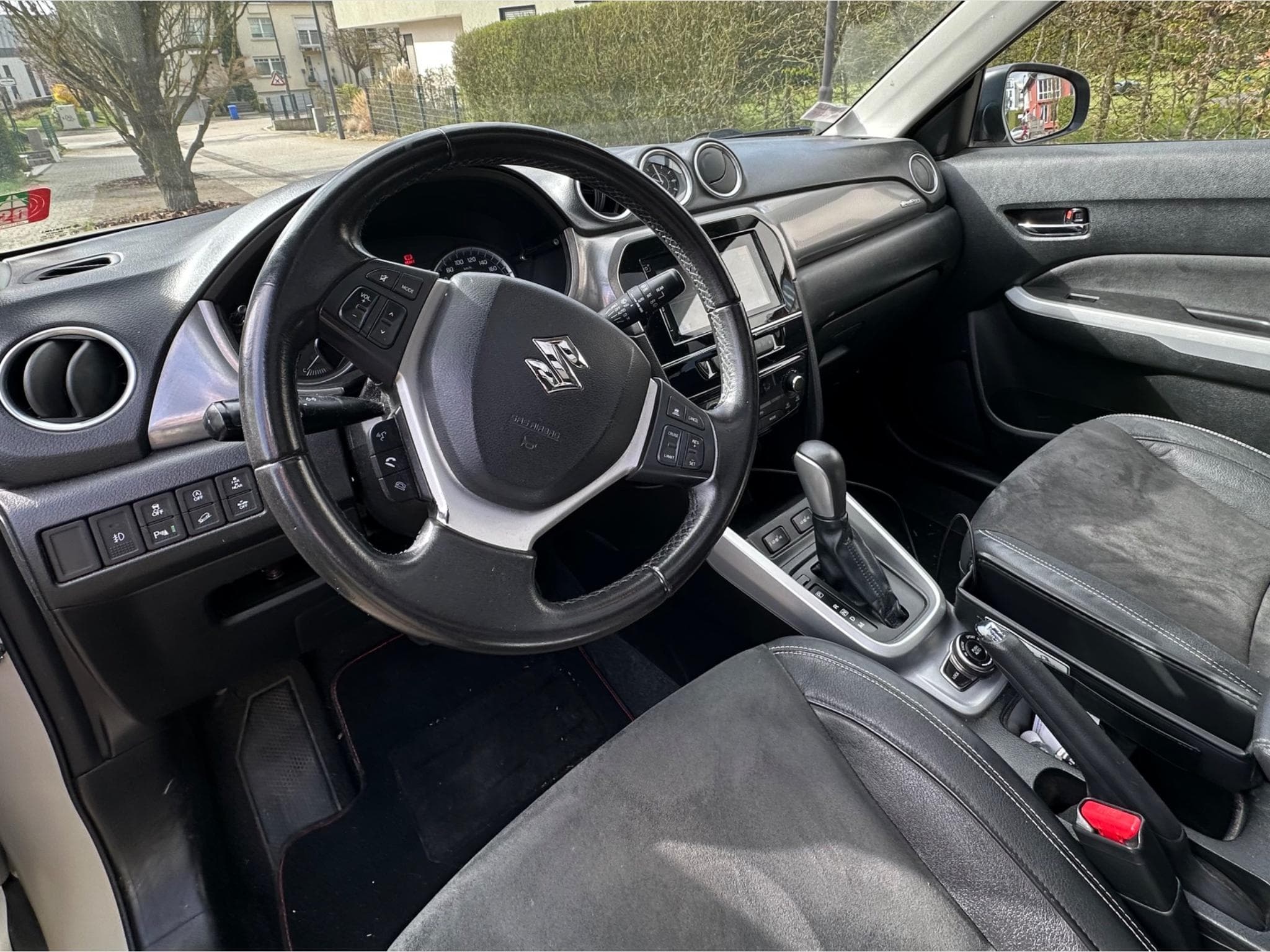 Suzuki Vitara COMFORT ALLGRIP + LED|AHK|ACC|PANO|NAVI| (2016) - Photo 1