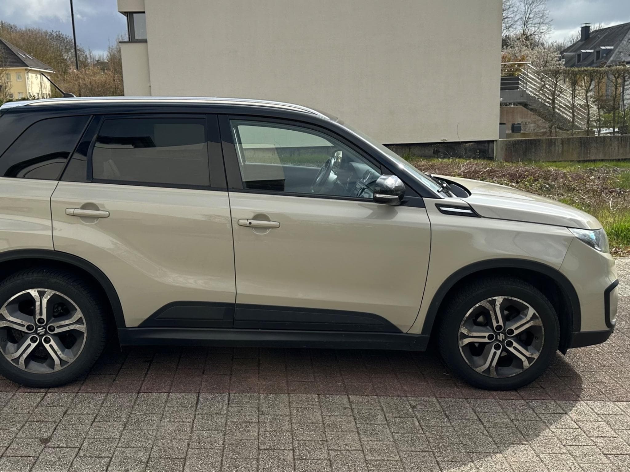 Suzuki Vitara COMFORT ALLGRIP + LED|AHK|ACC|PANO|NAVI| (2016) - Photo 3