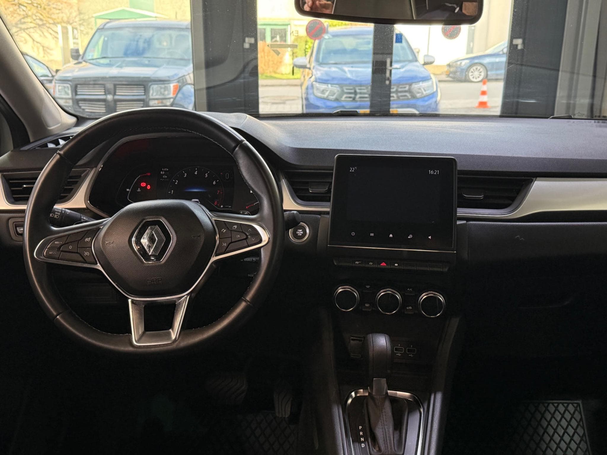 Renault Captur TECHNO MILD HYBRID 140 EDC (2023) - Photo 7