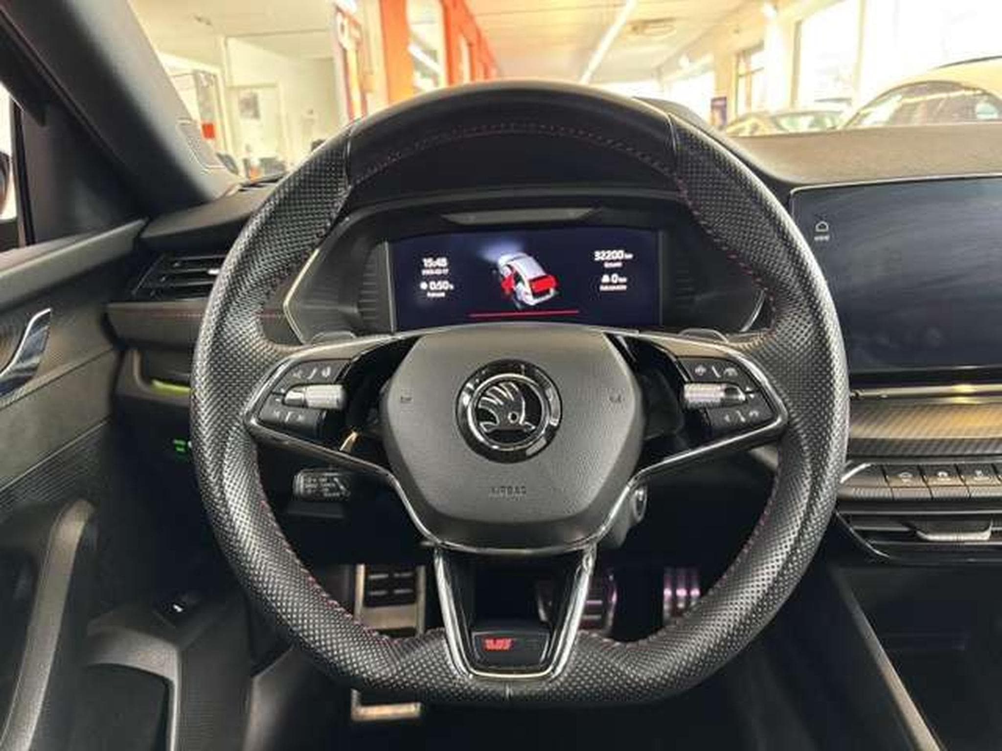 Skoda Octavia RS COMBI 245 PS (2023) - Photo 21