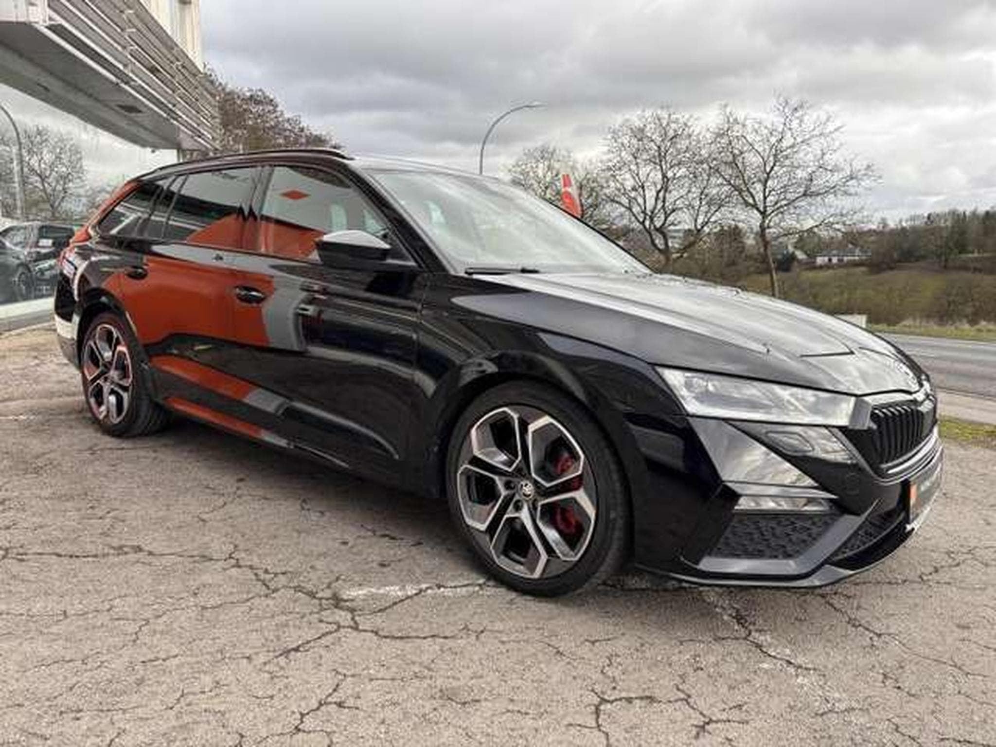 Skoda Octavia RS COMBI 245 PS (2023) - Photo 9