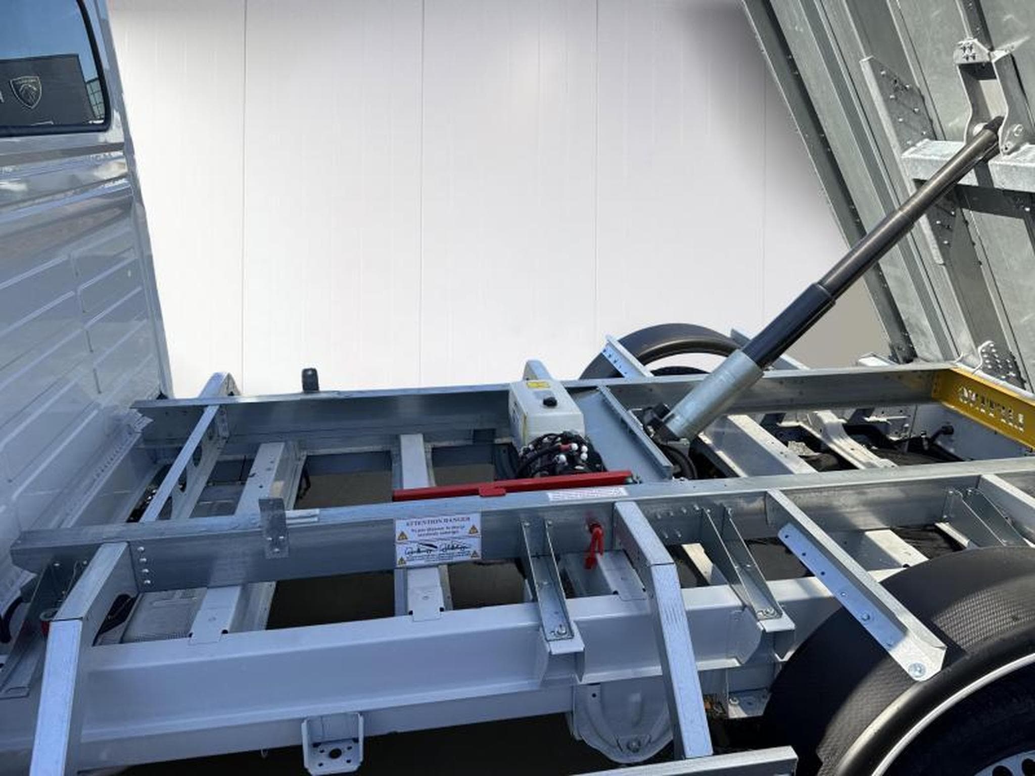 Citroen Jumper Easy Pack Benne bansculante acier sur Châssis Cabine 35 L2 (2025) - Photo 21