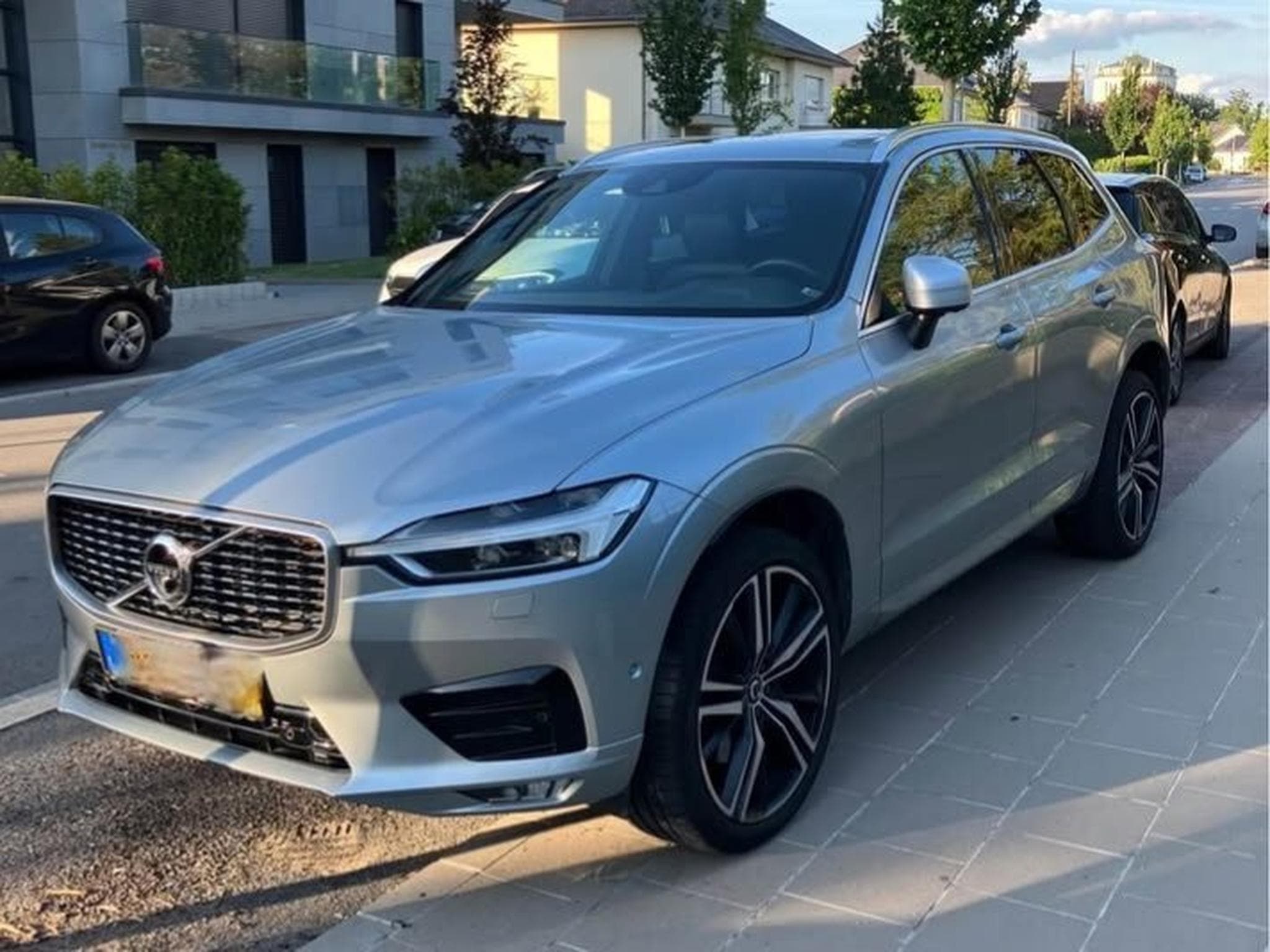 Volvo XC60 R-Design (2018) - Photo 1
