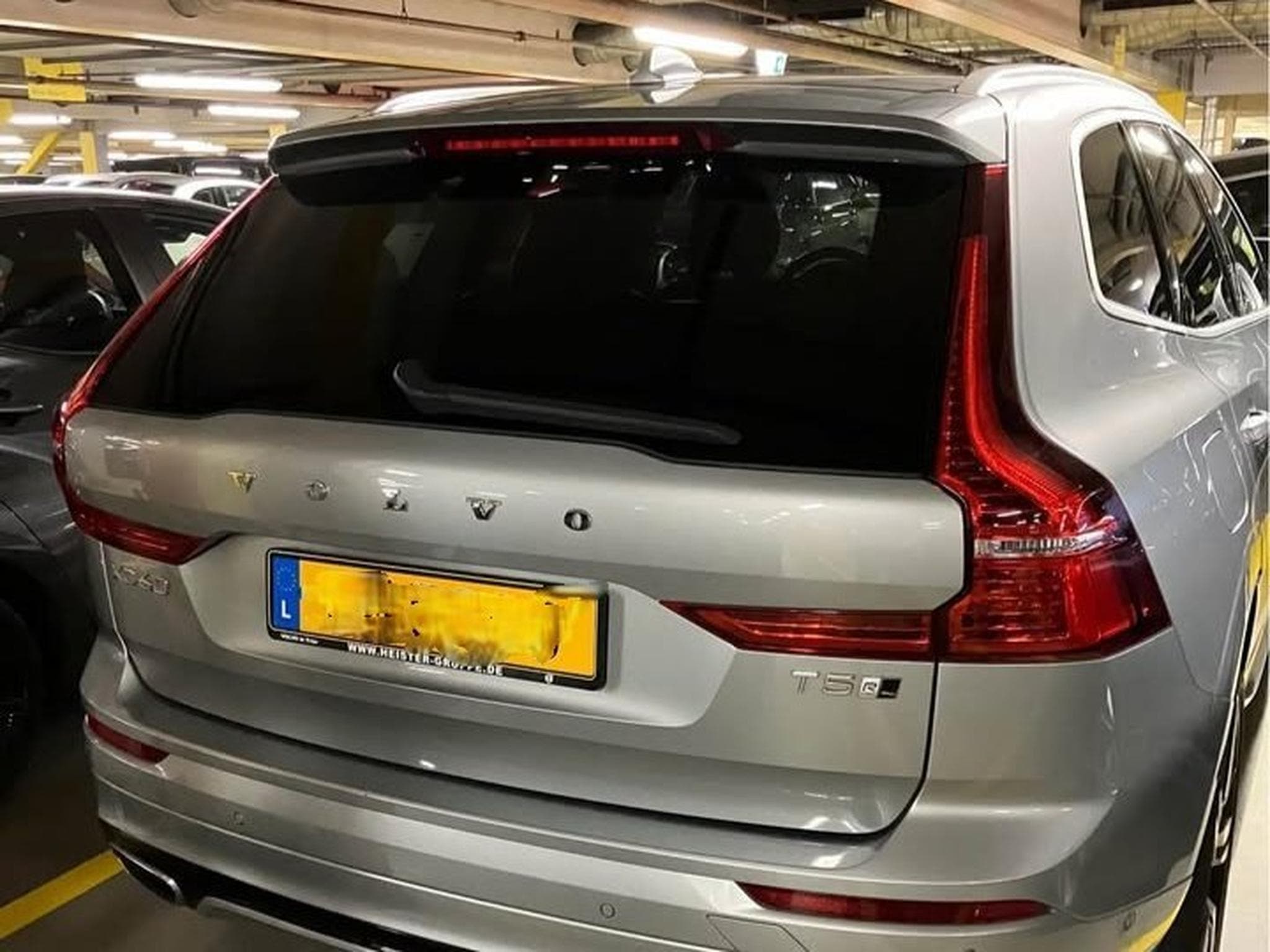 Volvo XC60 R-Design (2018) - Photo 4
