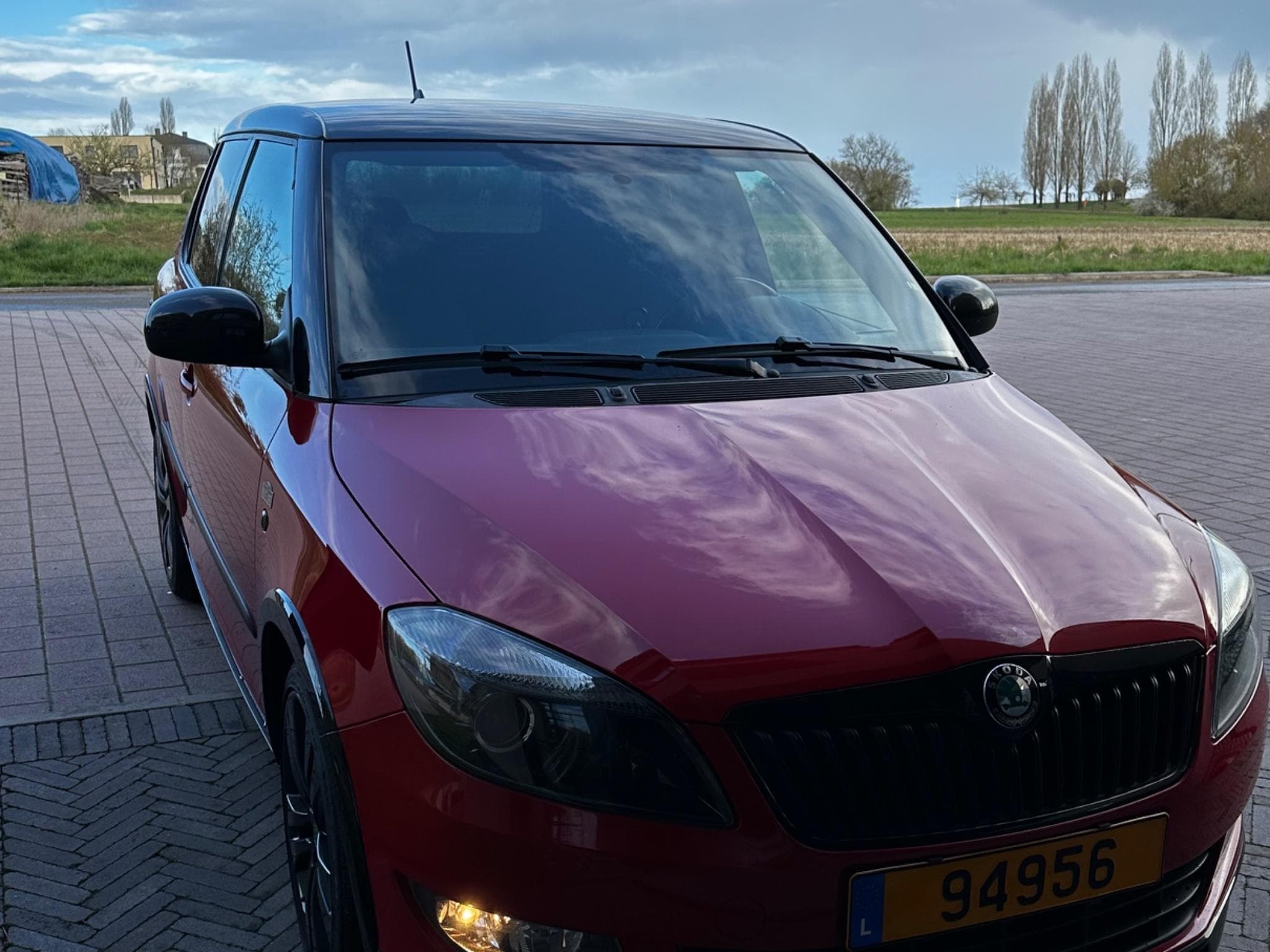 Skoda Fabia MONTE CARLO (2013) - Photo 1