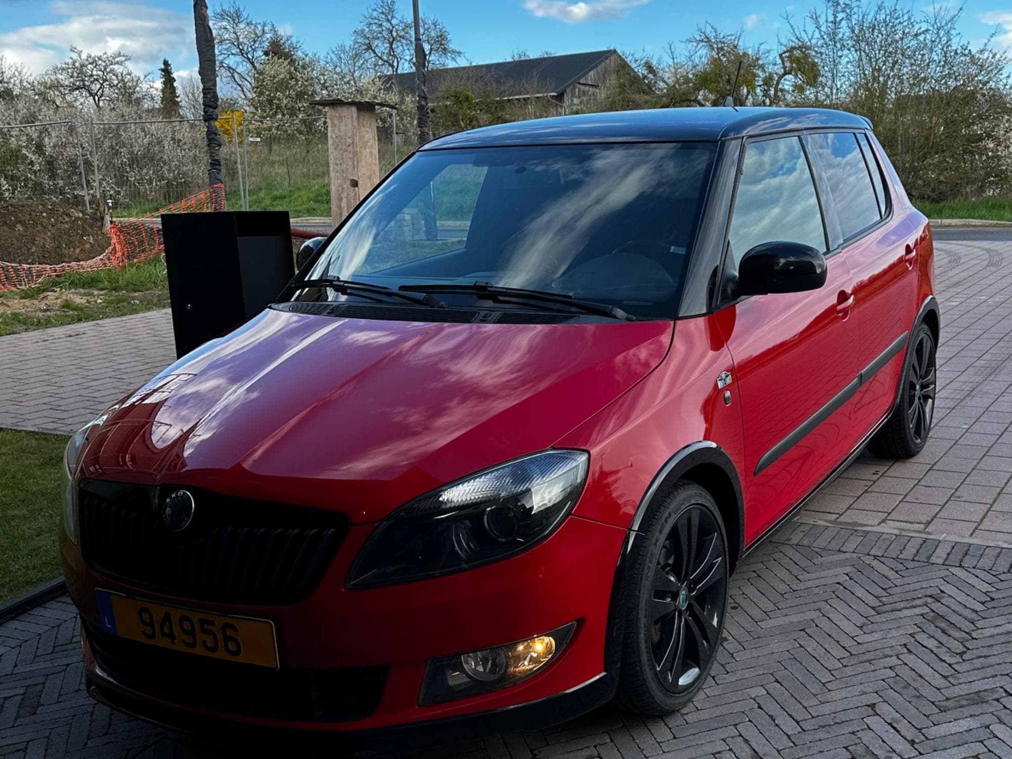 Skoda Fabia MONTE CARLO (2013) - Photo 3