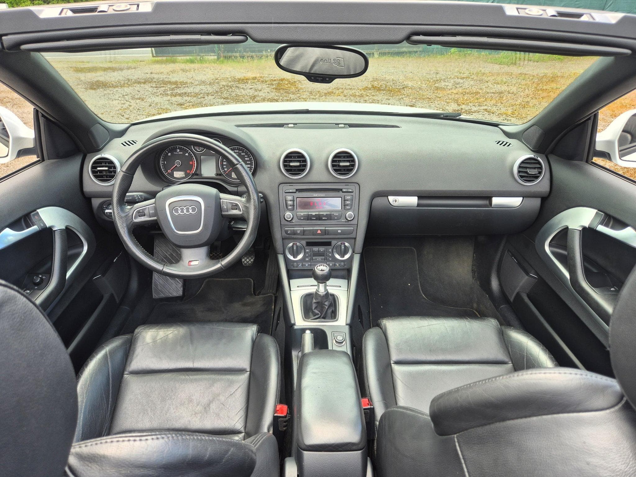 Audi A3 Cabrio 2.0 TDI 140 S-Line (2009) - Photo 3