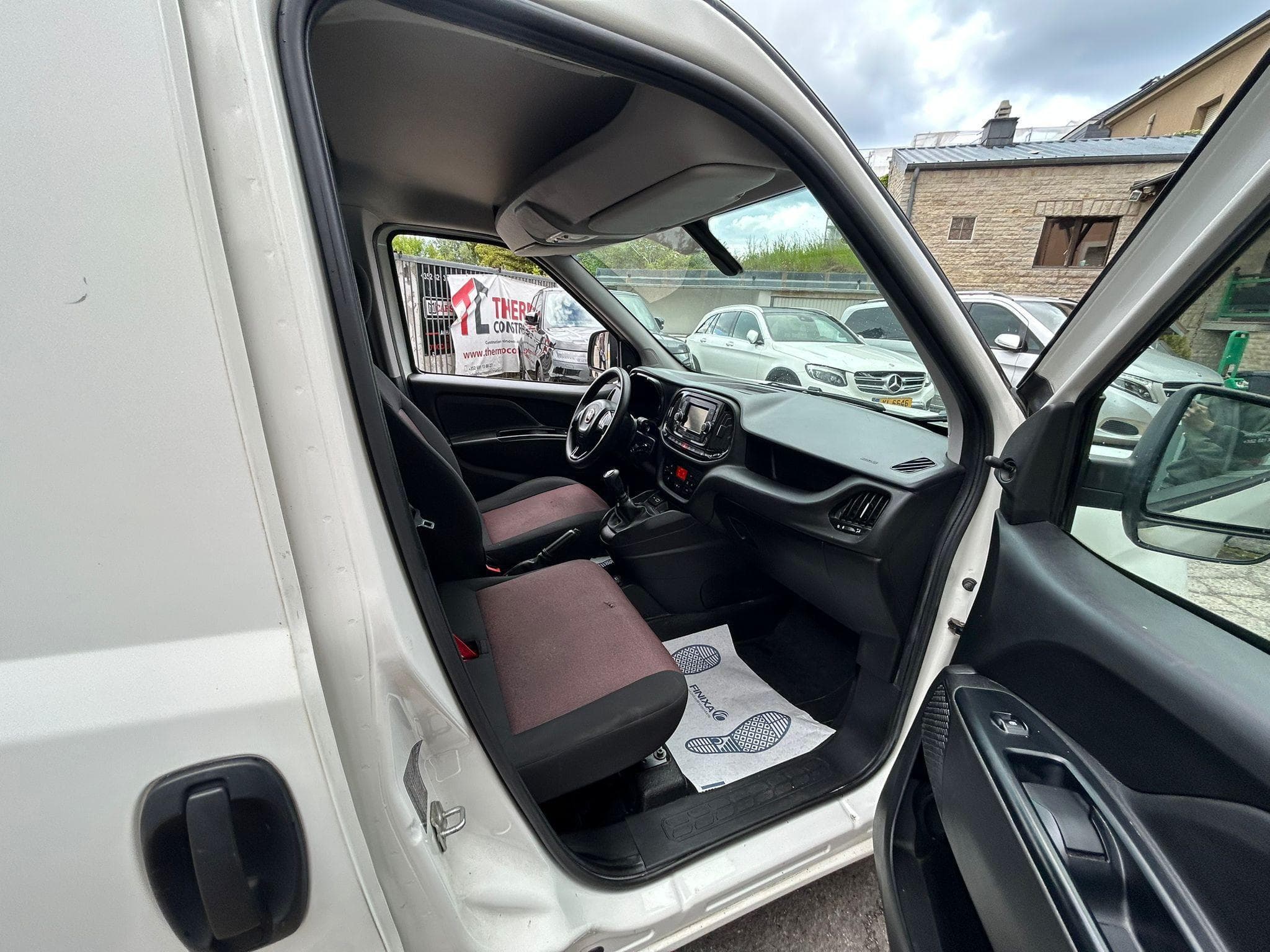 Fiat Doblo 1.3 JTD 95CV. 3 PLACES NAVIGATION CLIMATRONIC CAMERA (2020) - Foto 11
